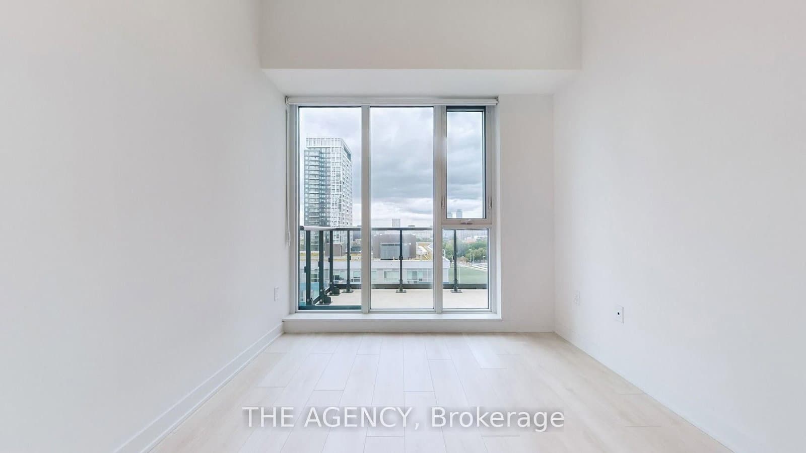 35 Tubman Avenue, Unit PH1115 thumbnail 13