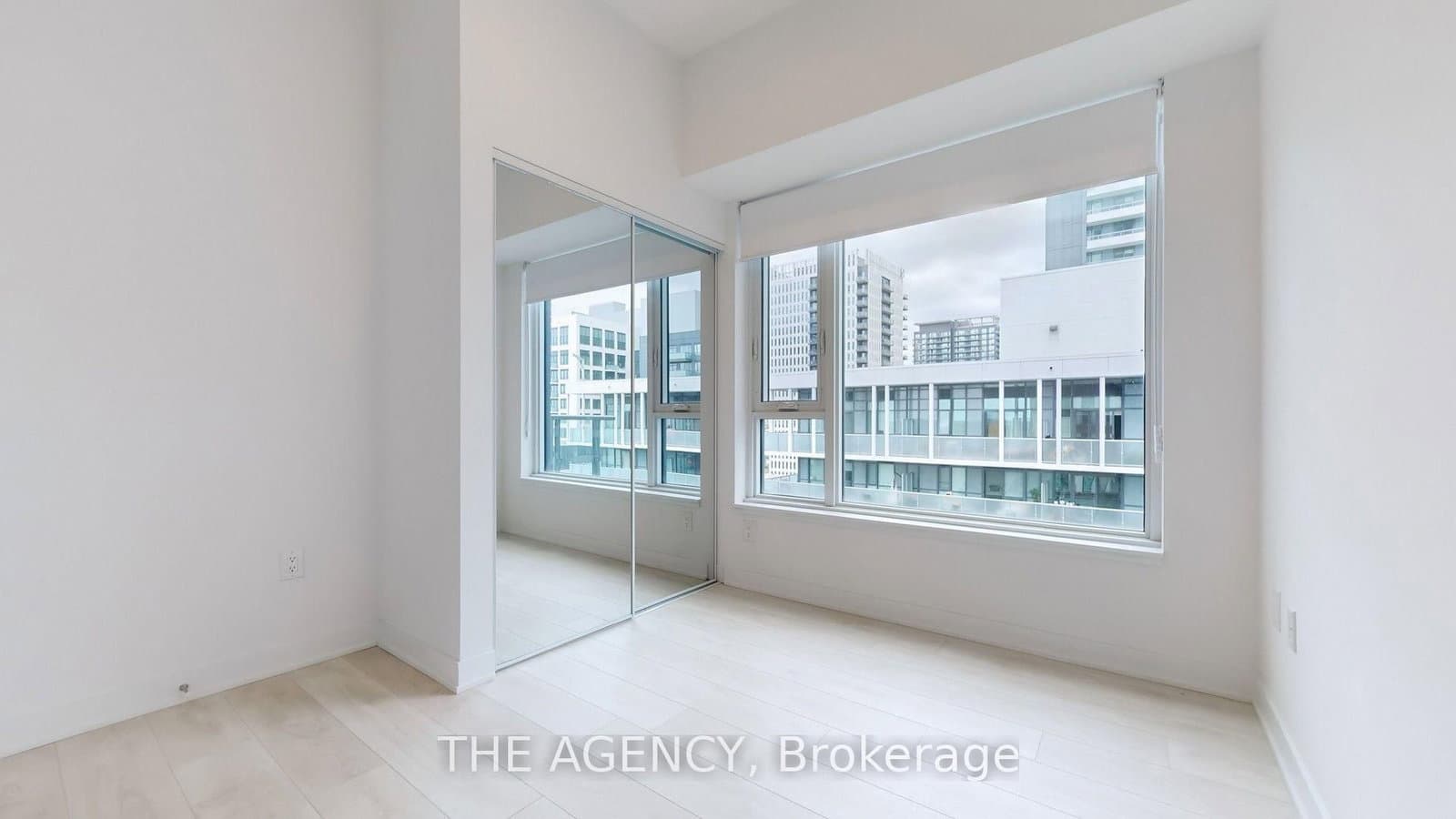 35 Tubman Avenue, Unit PH1115 thumbnail 18