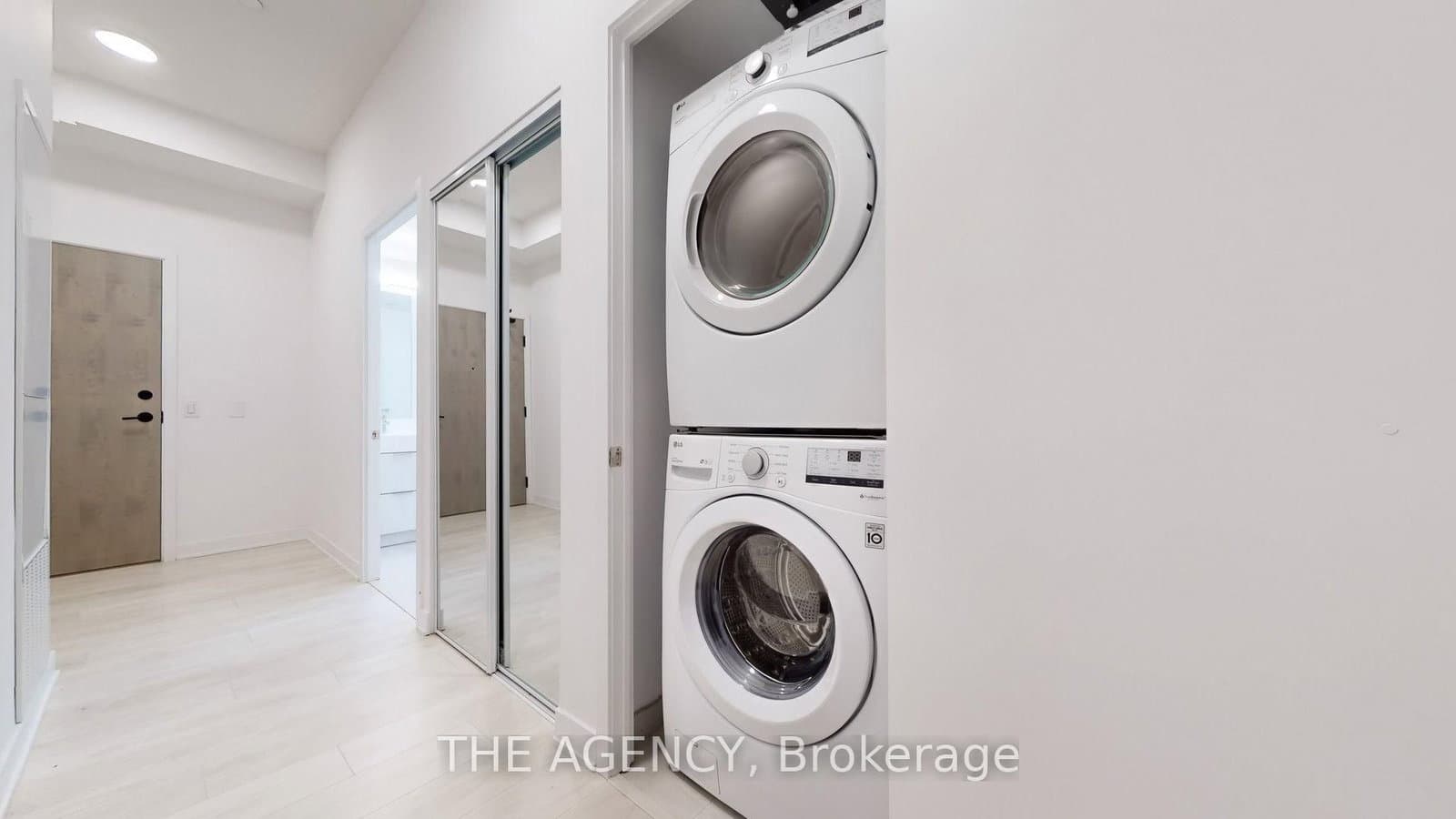 35 Tubman Avenue, Unit PH1115 thumbnail 22