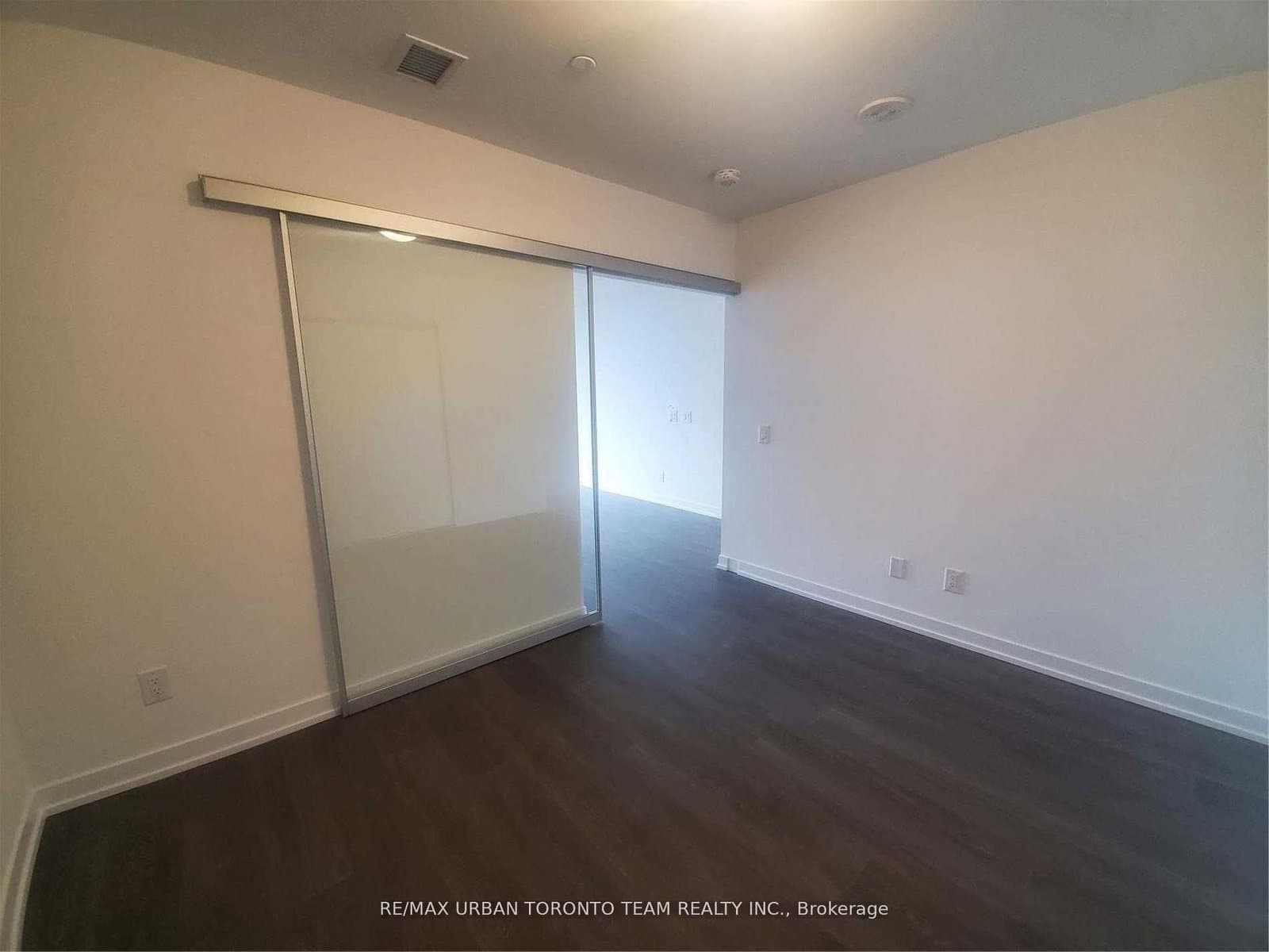 219 Dundas Street E, Unit Ph101 thumbnail 7
