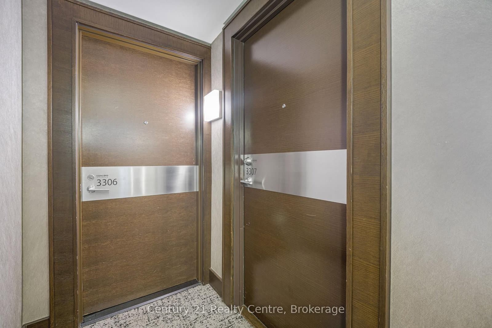21 Iceboat Terrace, Unit 3307 thumbnail 2
