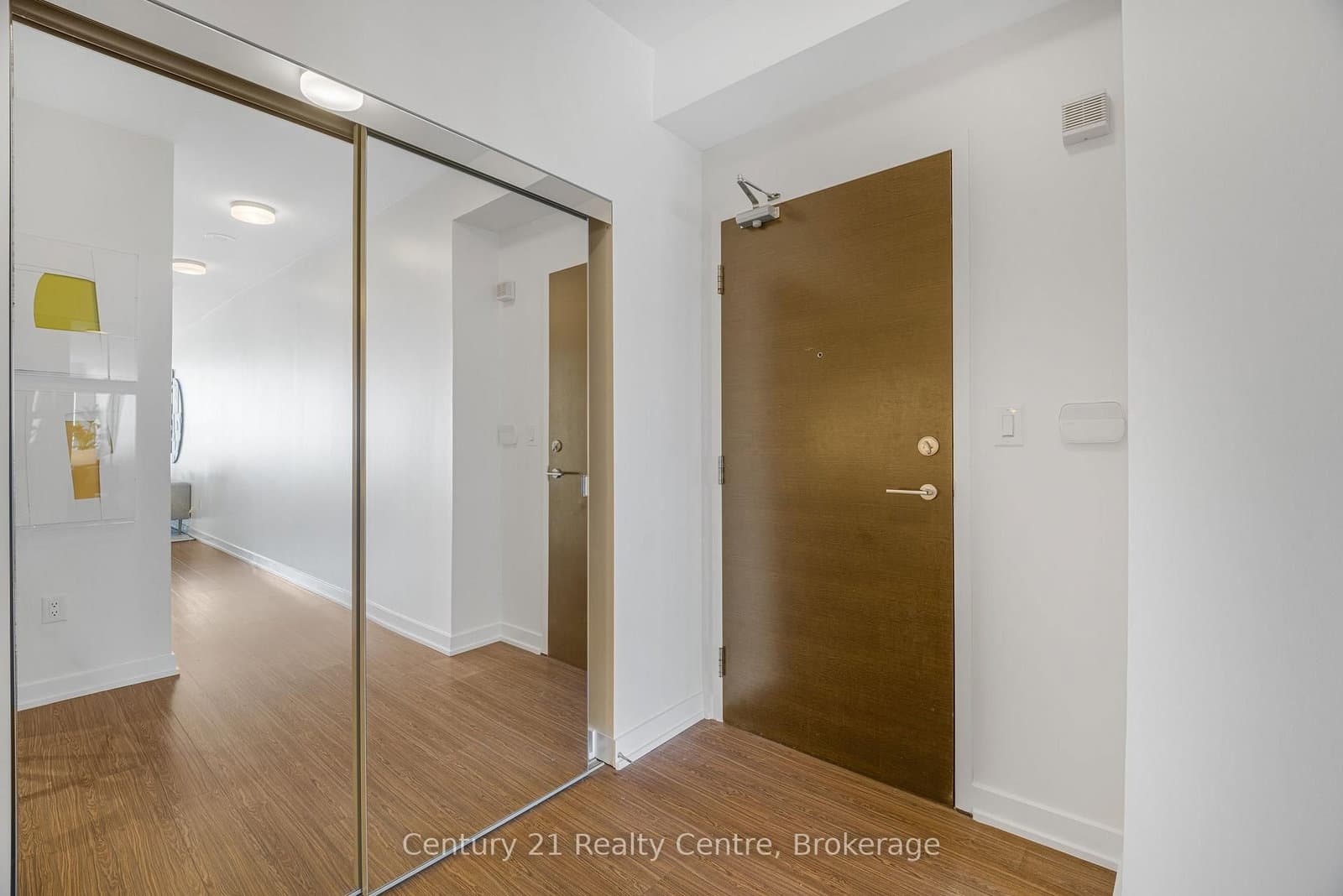 21 Iceboat Terrace, Unit 3307 thumbnail 3