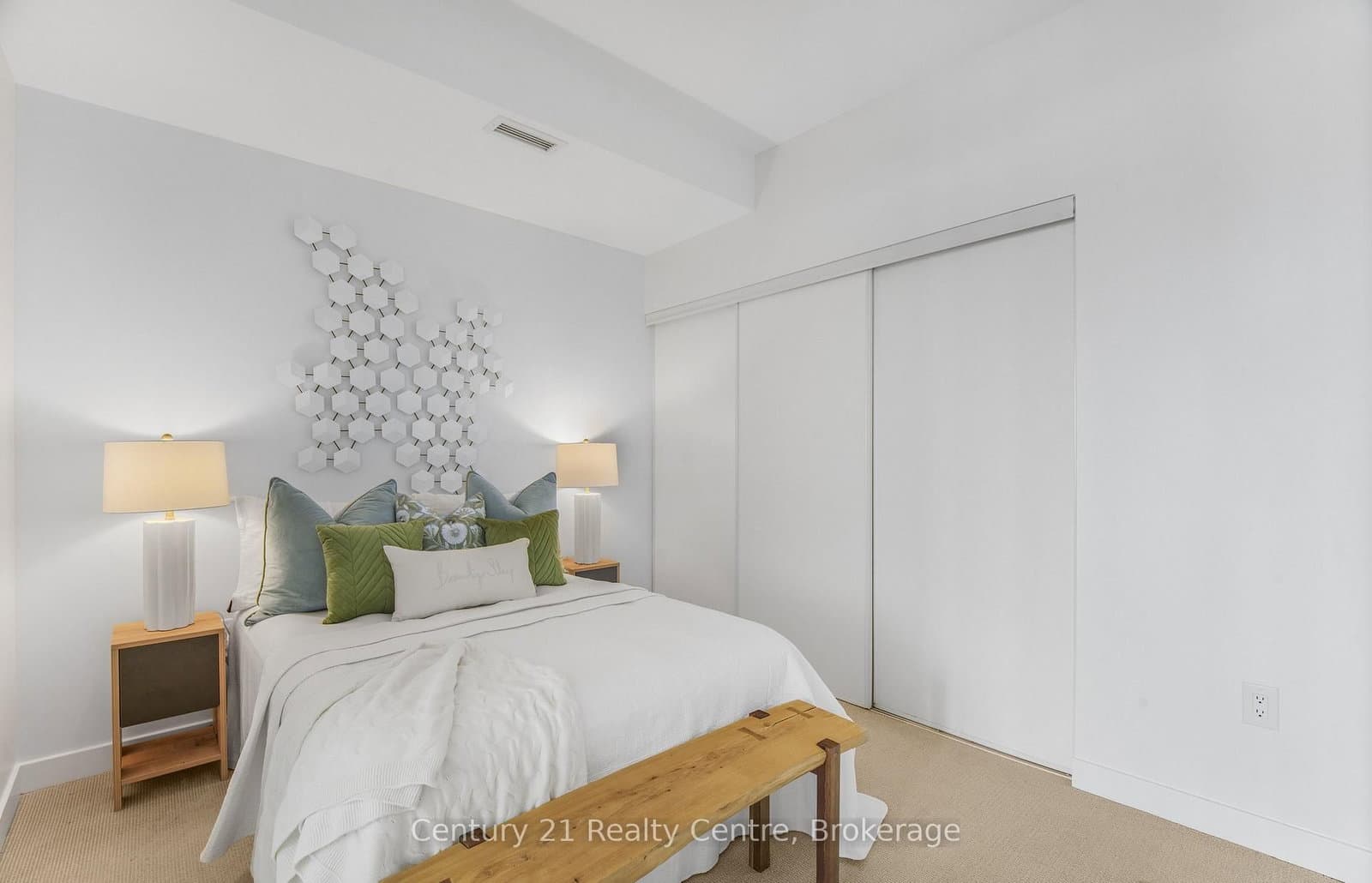 21 Iceboat Terrace, Unit 3307 thumbnail 9