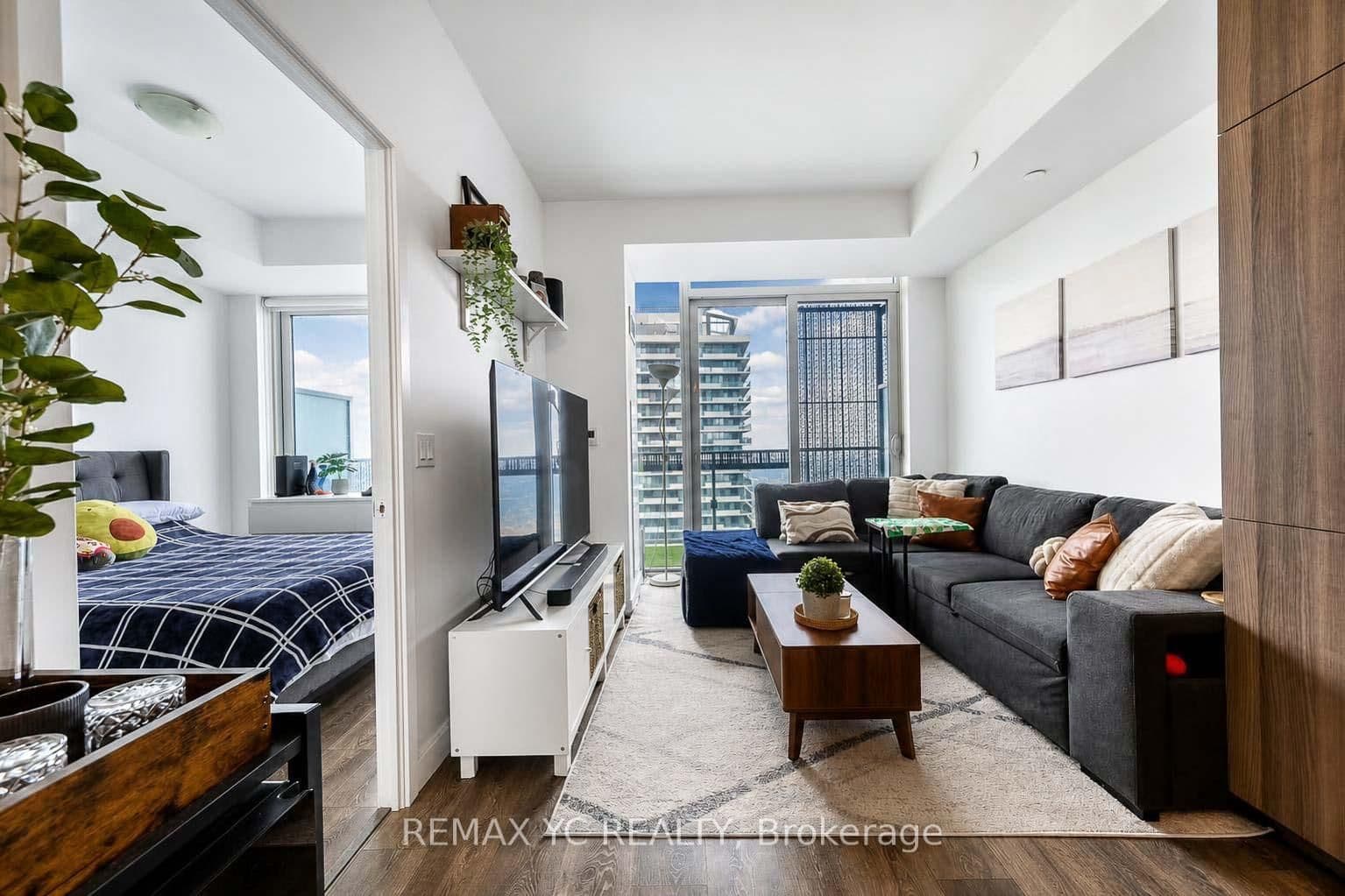 8 Eglinton Avenue E, Unit 4812 thumbnail 11