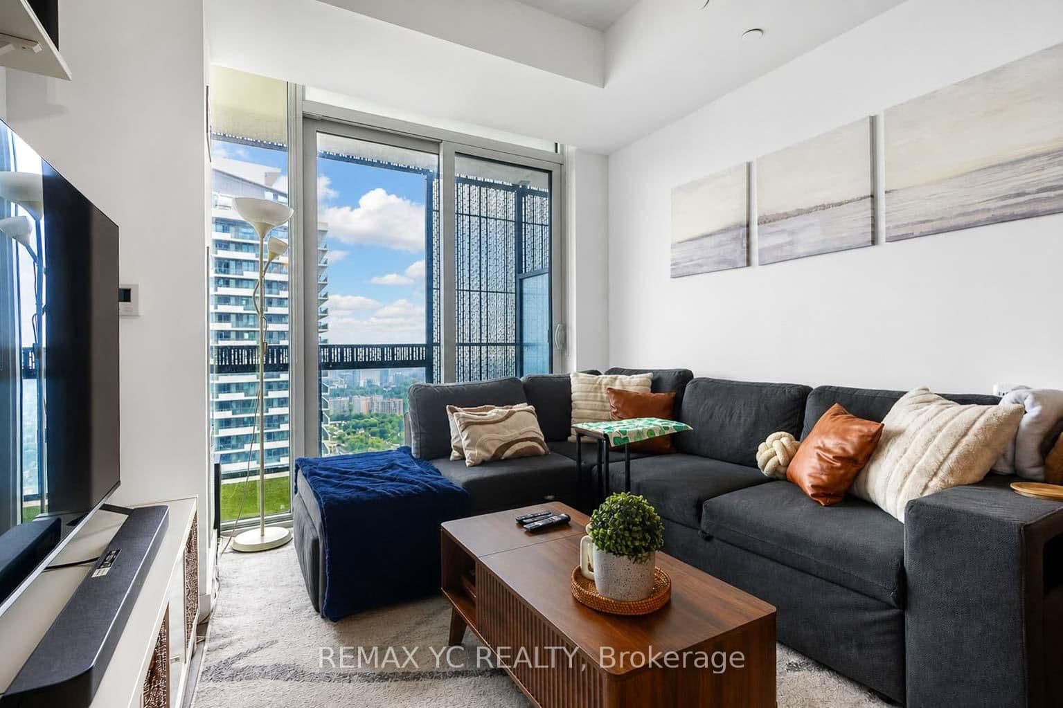 8 Eglinton Avenue E, Unit 4812 thumbnail 14