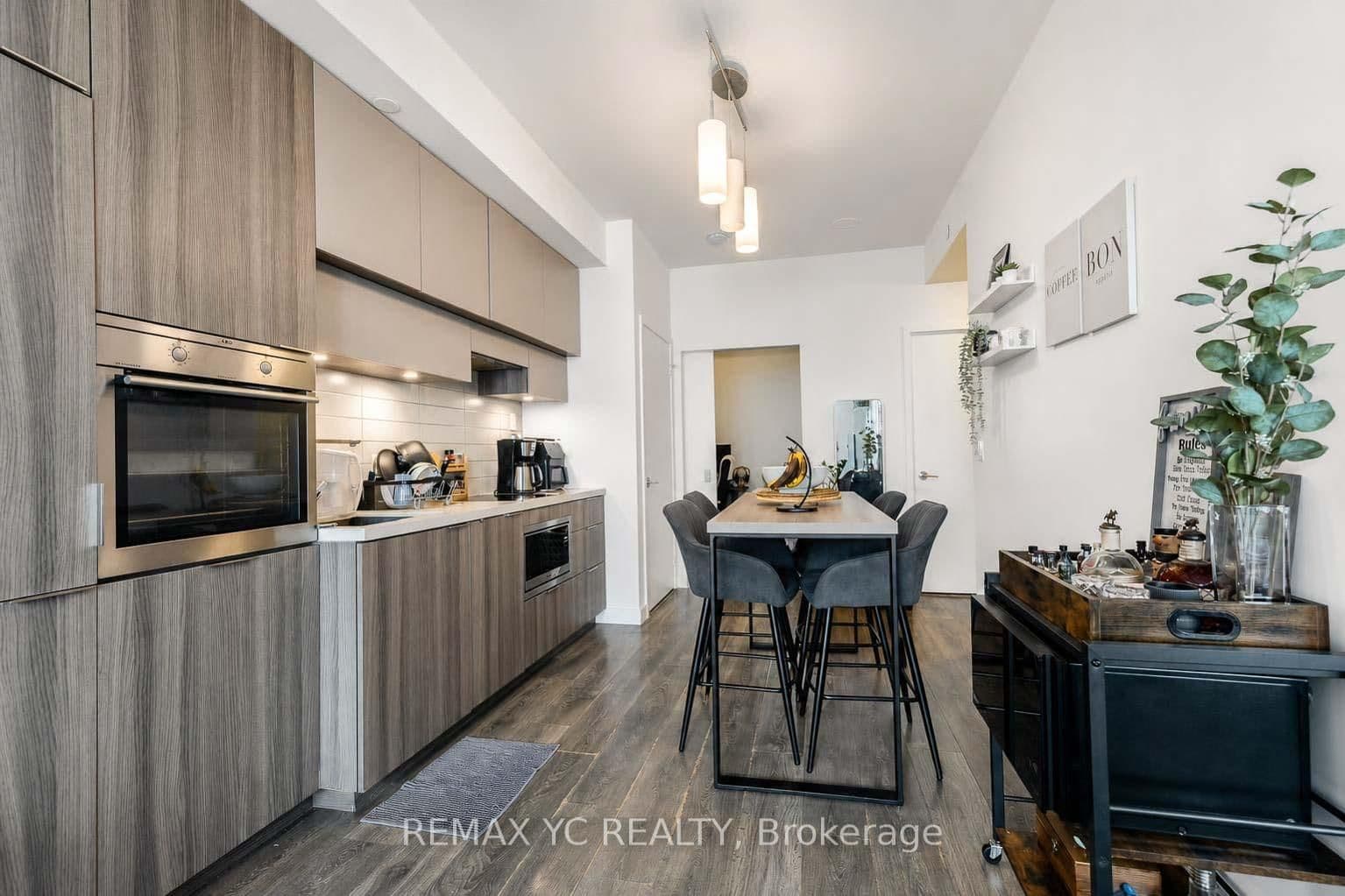 8 Eglinton Avenue E, Unit 4812 thumbnail 19