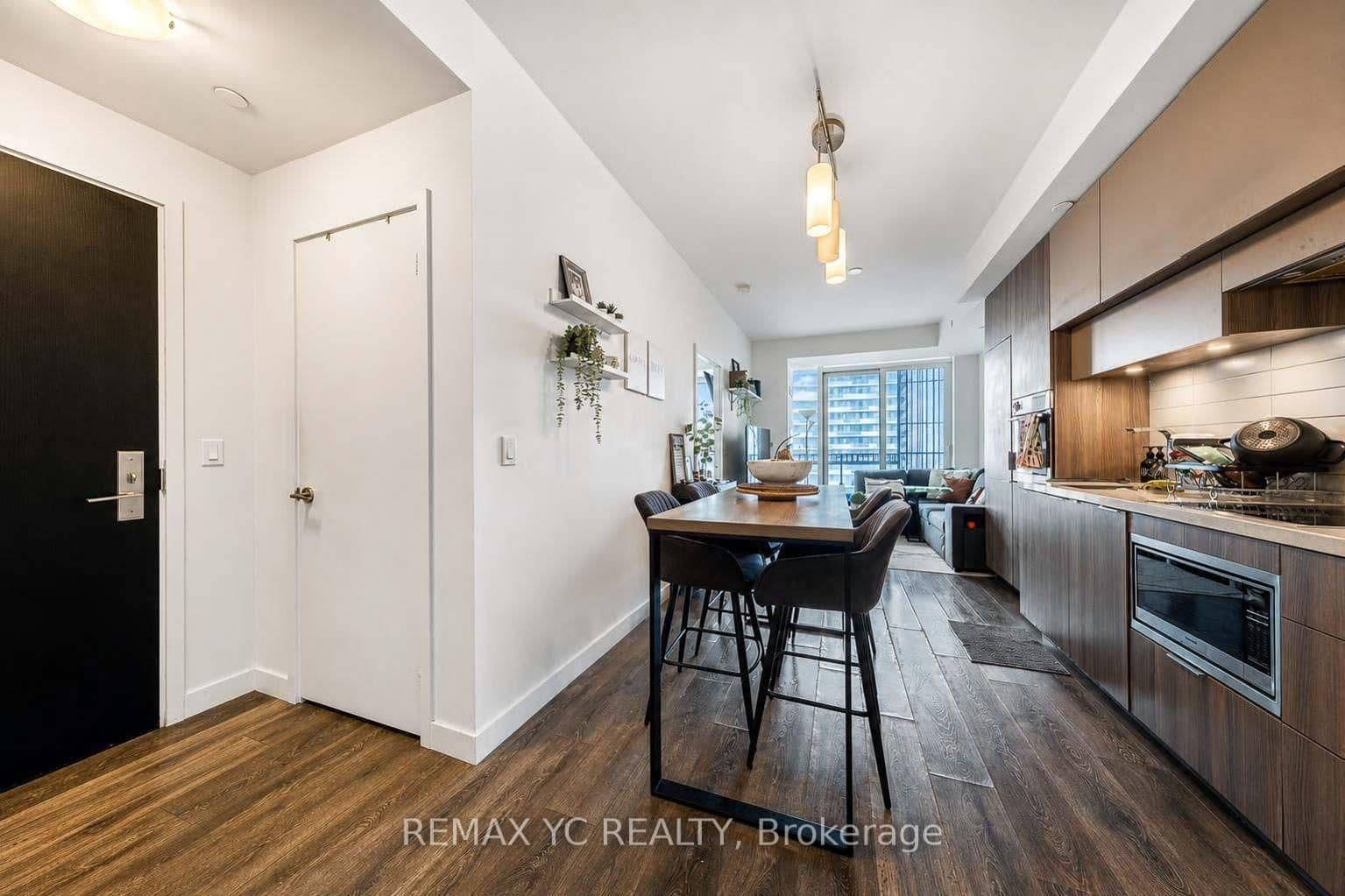 8 Eglinton Avenue E, Unit 4812 thumbnail 2