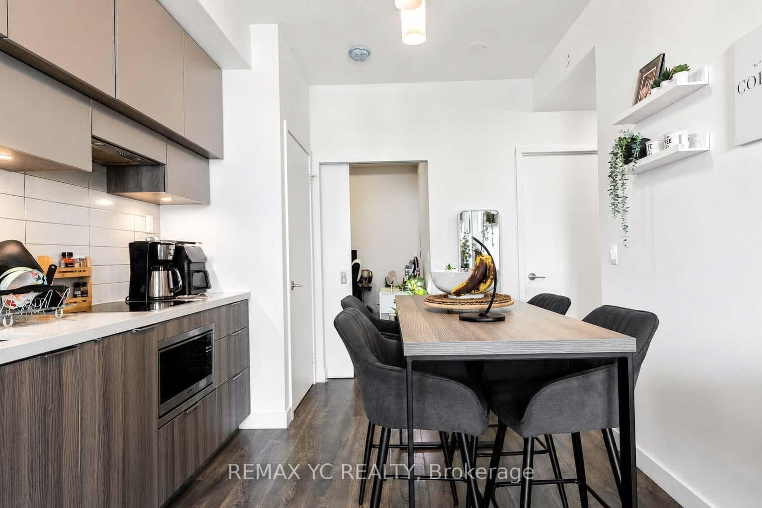 8 Eglinton Avenue E, Unit 4812 thumbnail 20