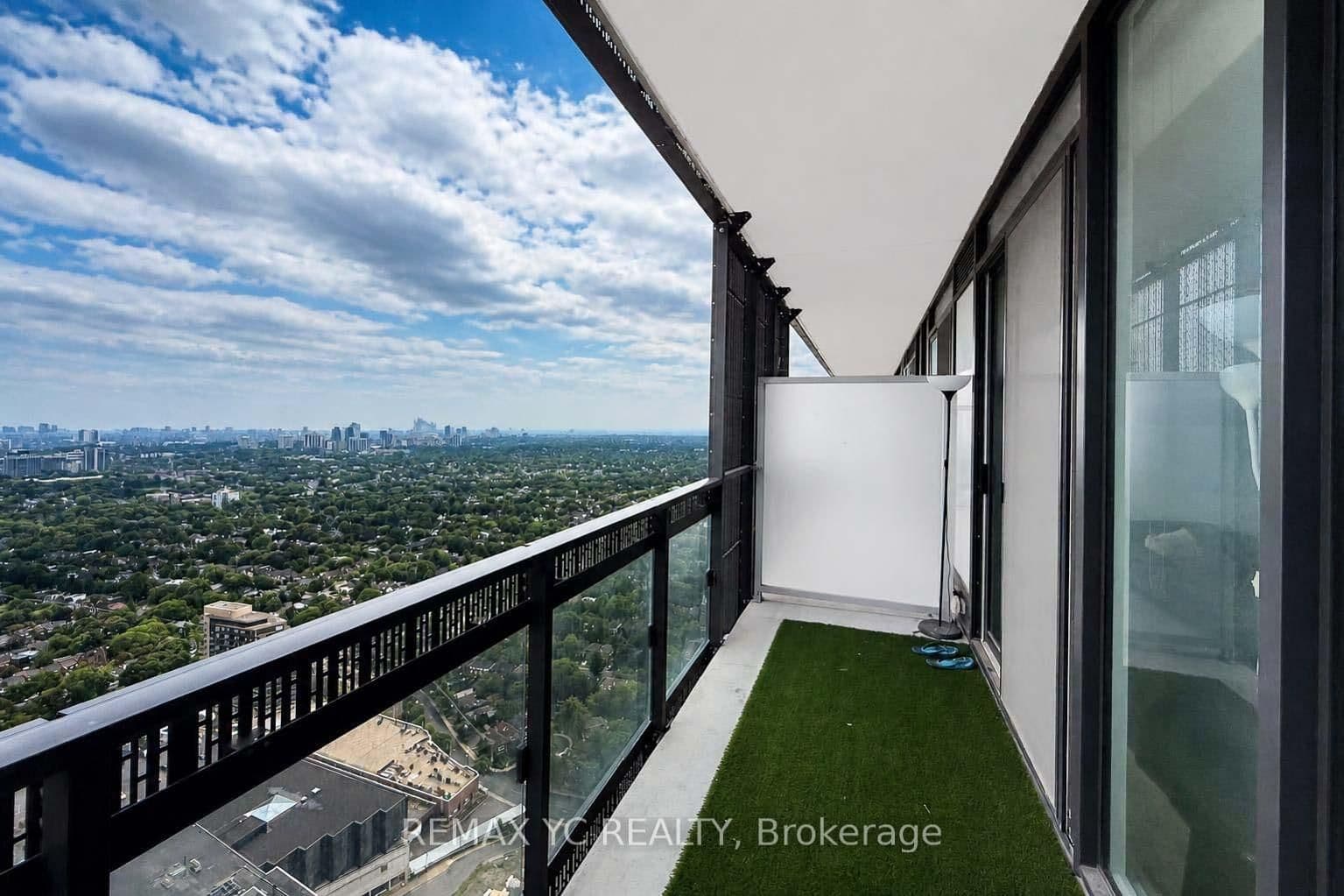 8 Eglinton Avenue E, Unit 4812 thumbnail 27
