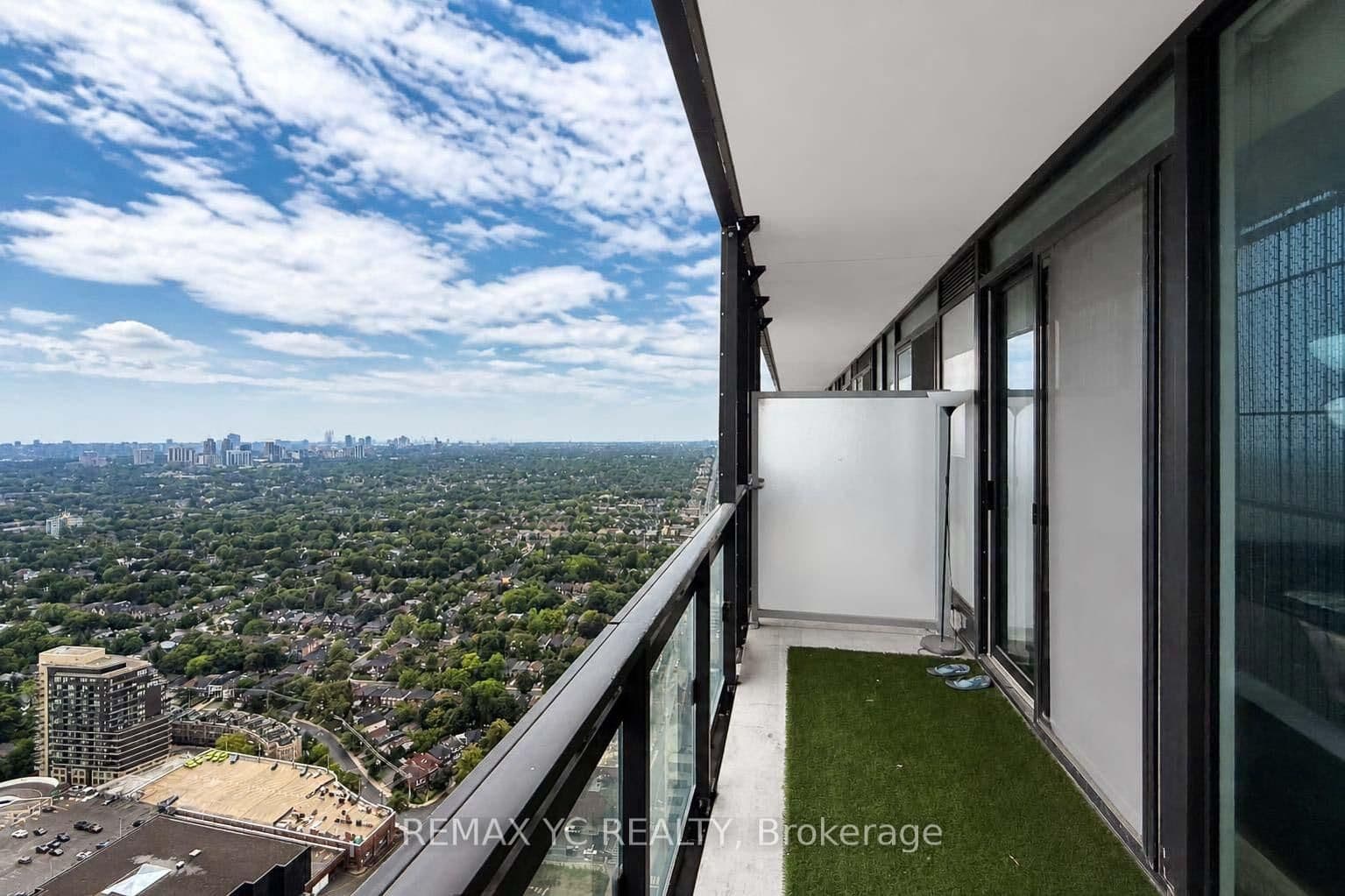 8 Eglinton Avenue E, Unit 4812 thumbnail 28