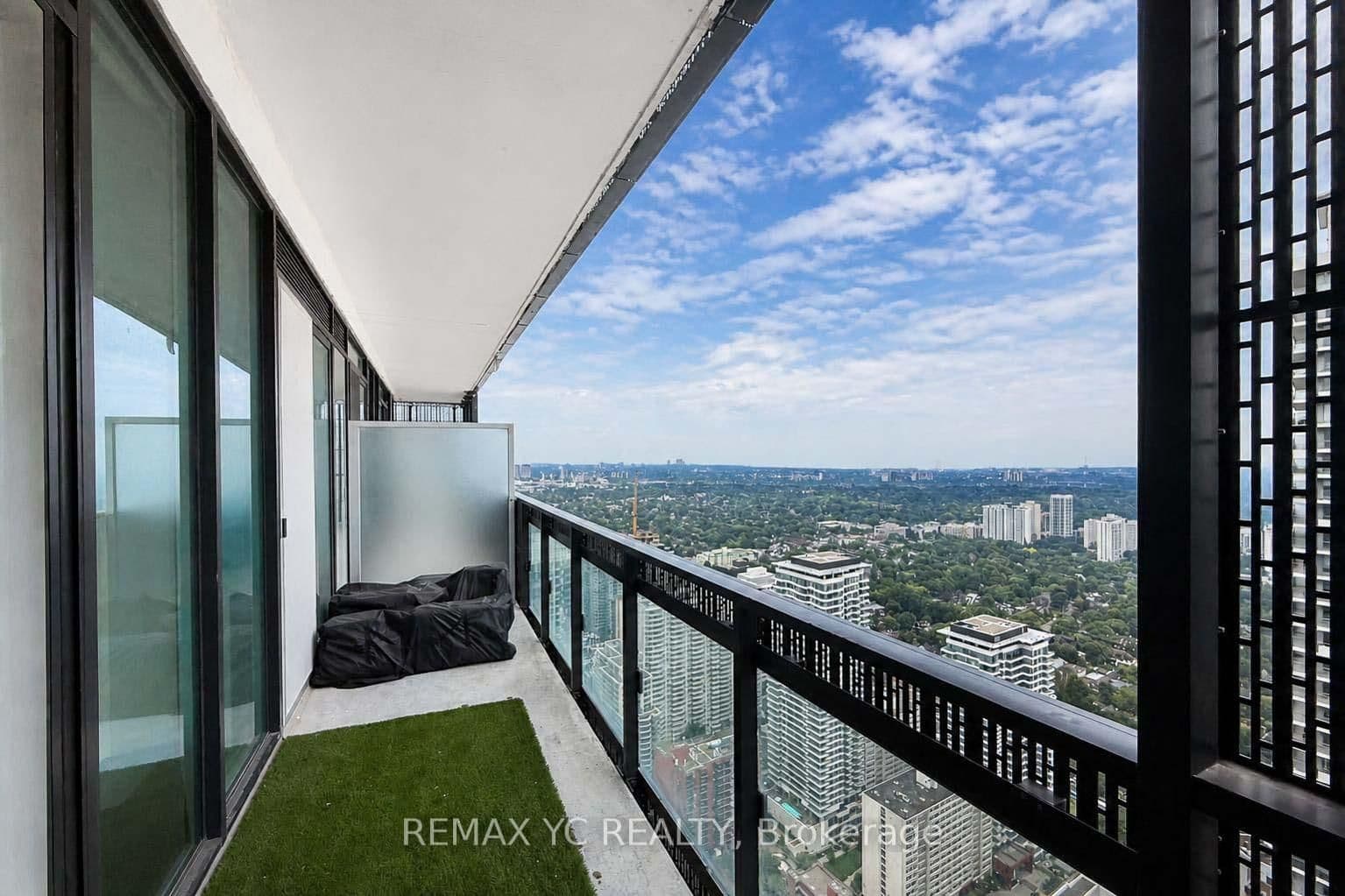 8 Eglinton Avenue E, Unit 4812 thumbnail 29