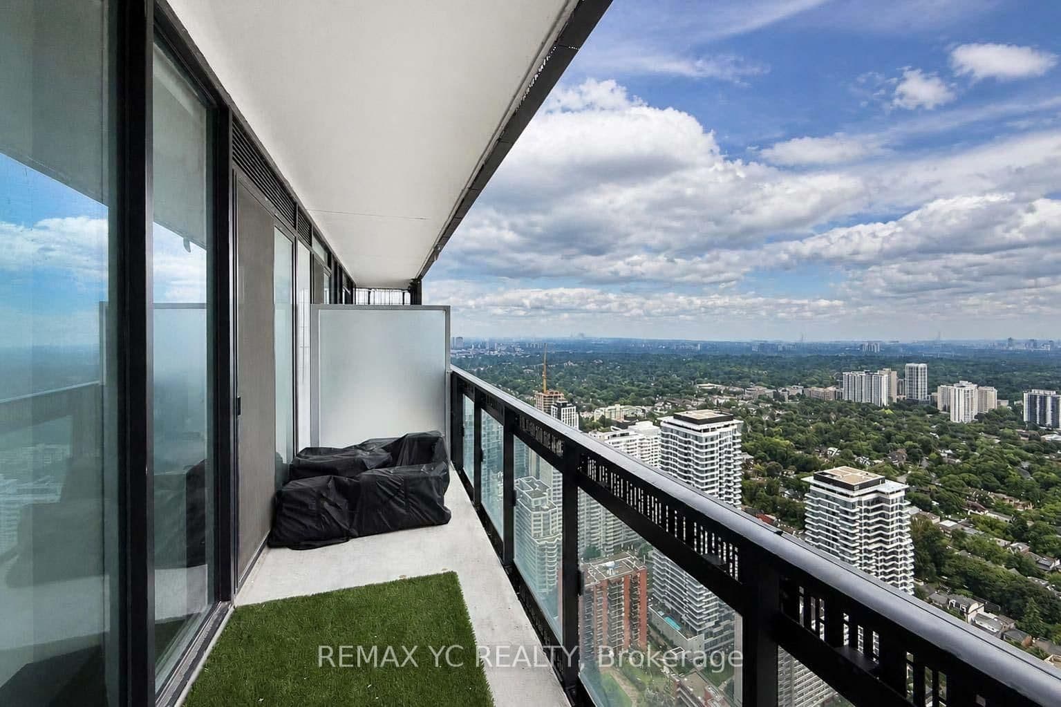 8 Eglinton Avenue E, Unit 4812 thumbnail 30