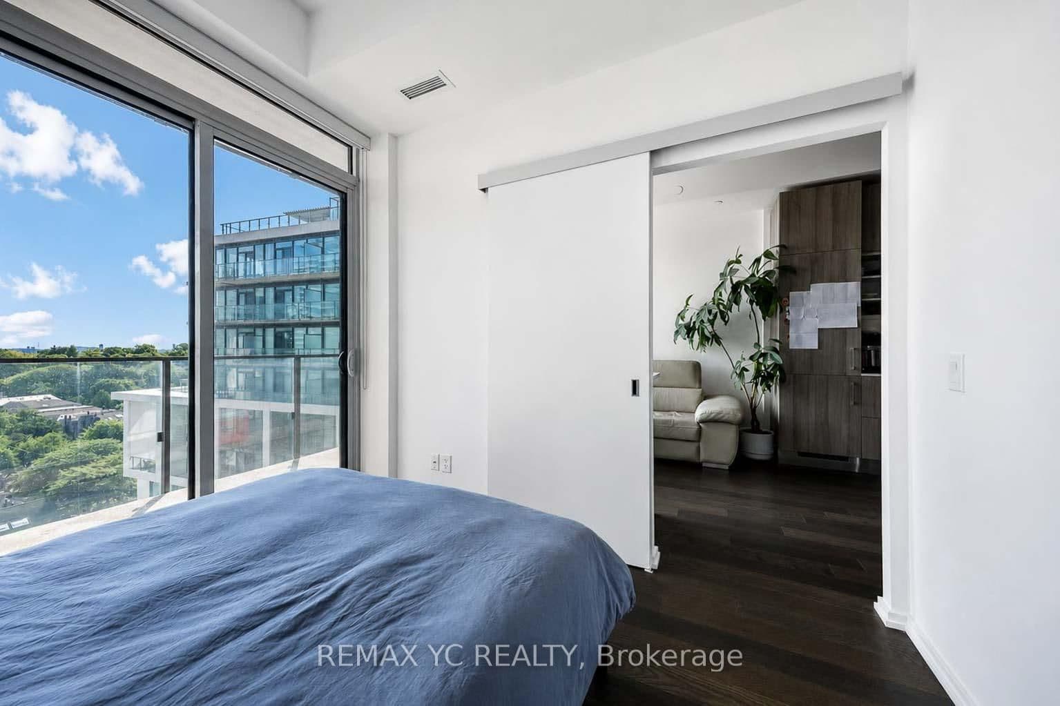 8 Hillsdale Avenue E, Unit 1540 thumbnail 10