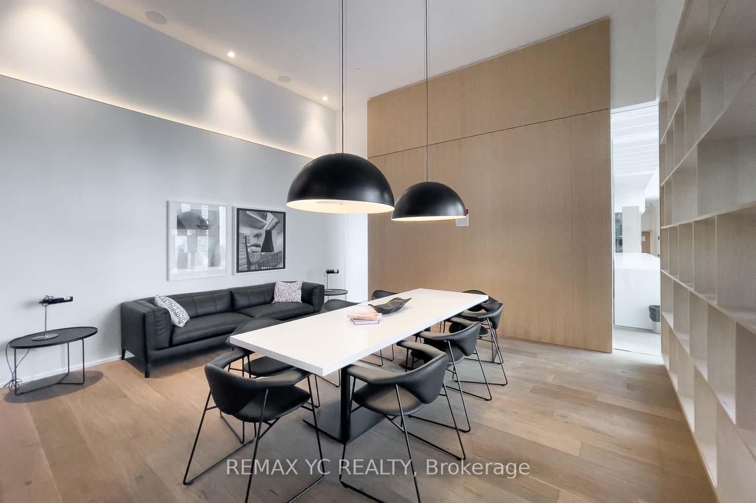 8 Hillsdale Avenue E, Unit 1540 thumbnail 21