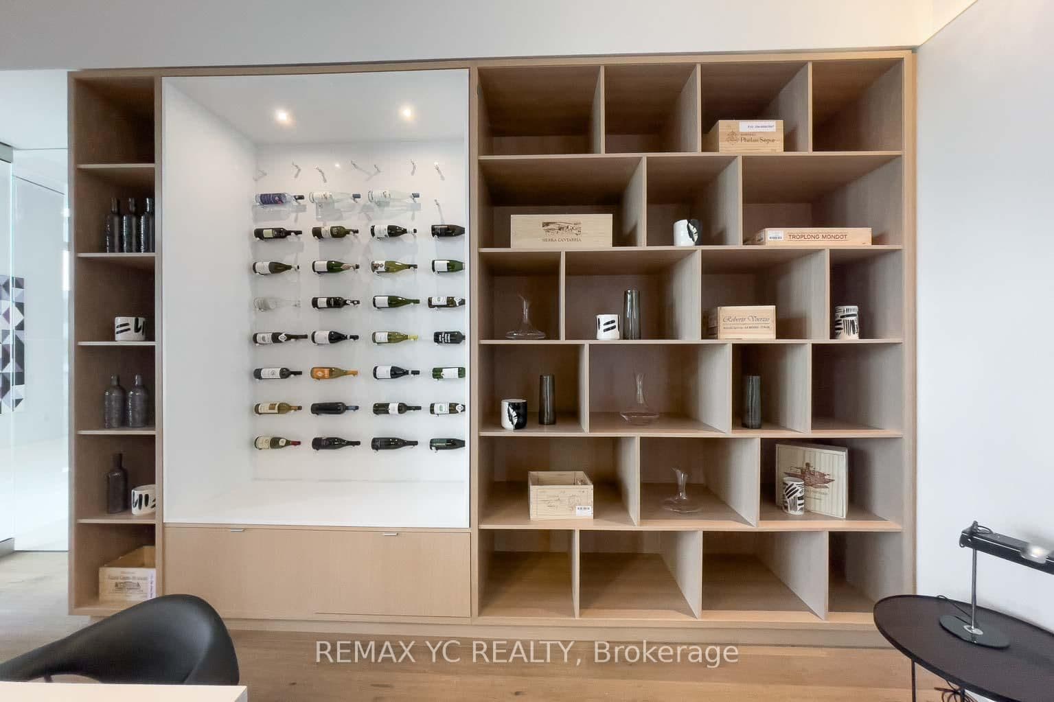 8 Hillsdale Avenue E, Unit 1540 thumbnail 23