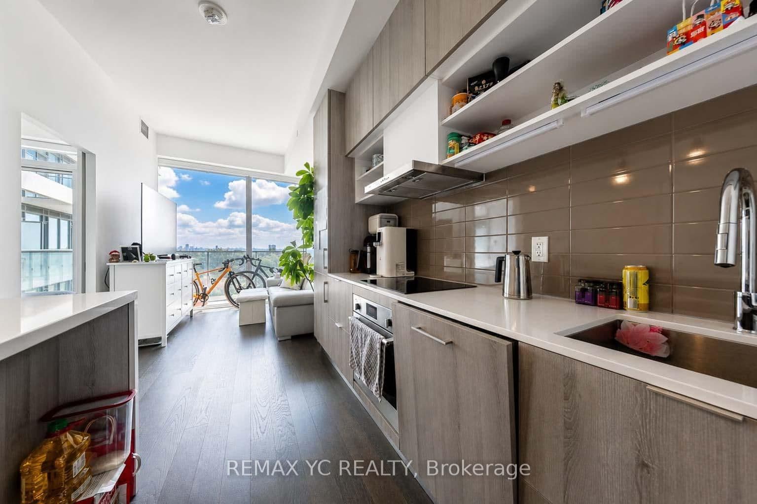 8 Hillsdale Avenue E, Unit 1540 thumbnail 3