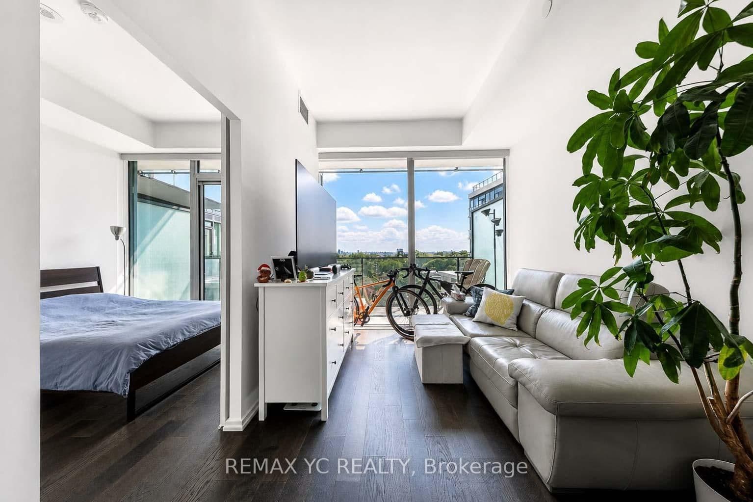 8 Hillsdale Avenue E, Unit 1540 thumbnail 6