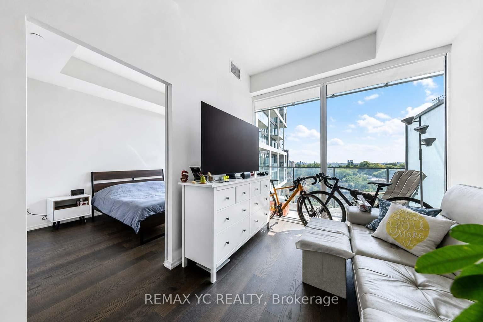 8 Hillsdale Avenue E, Unit 1540 thumbnail 7