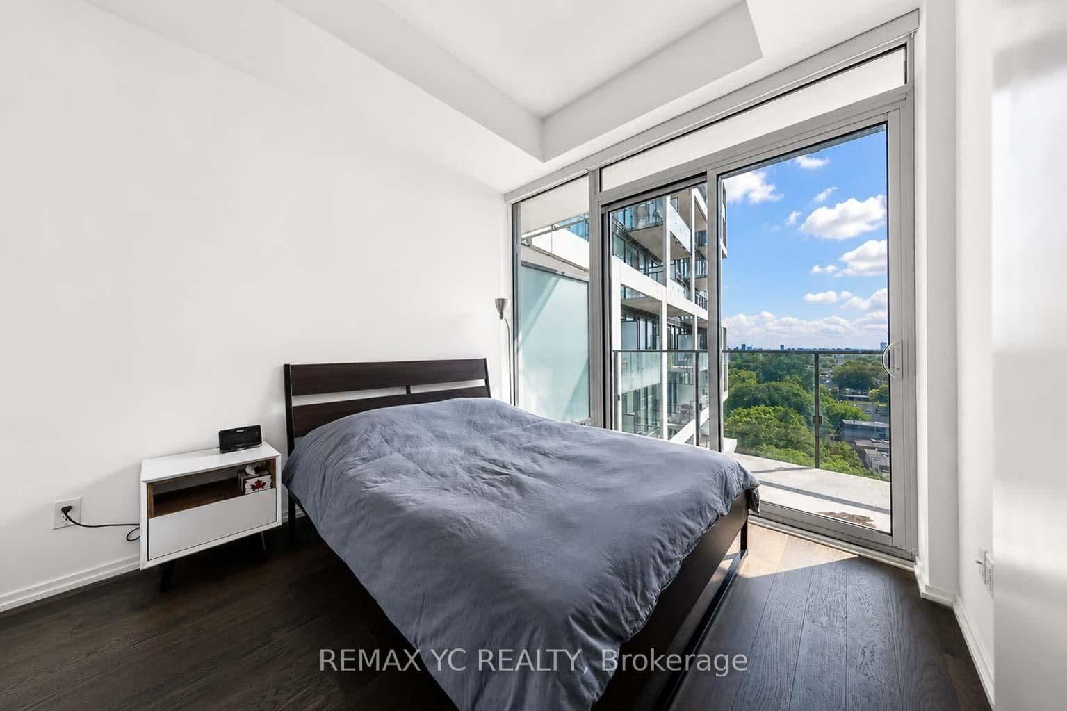 8 Hillsdale Avenue E, Unit 1540 thumbnail 8