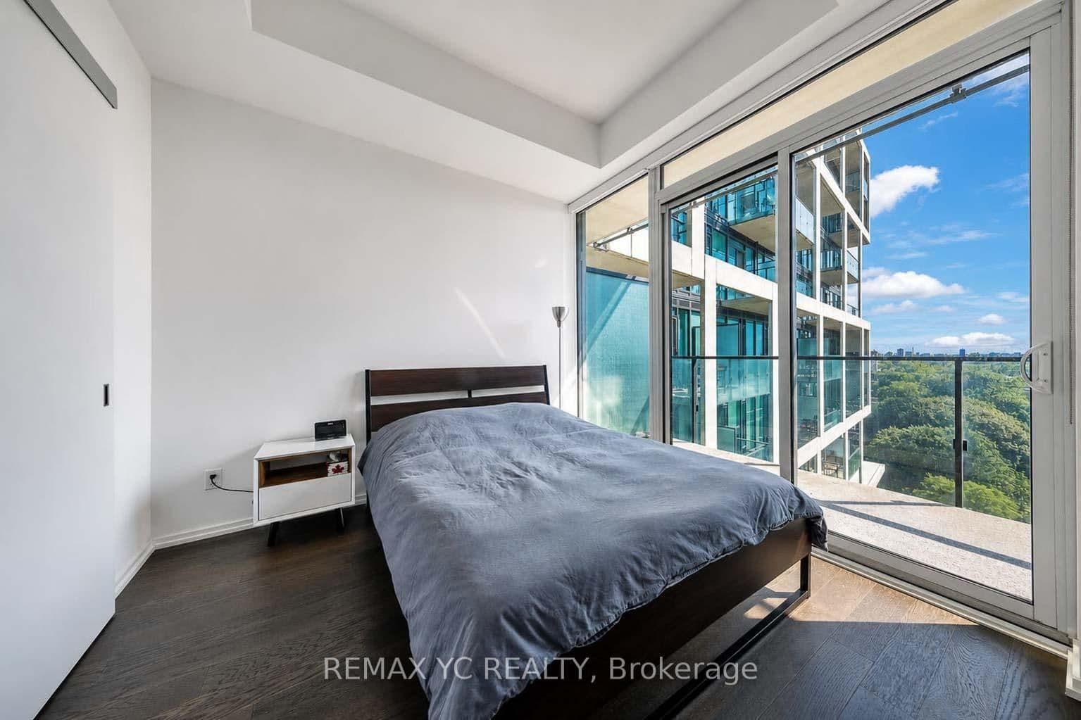 8 Hillsdale Avenue E, Unit 1540 thumbnail 9