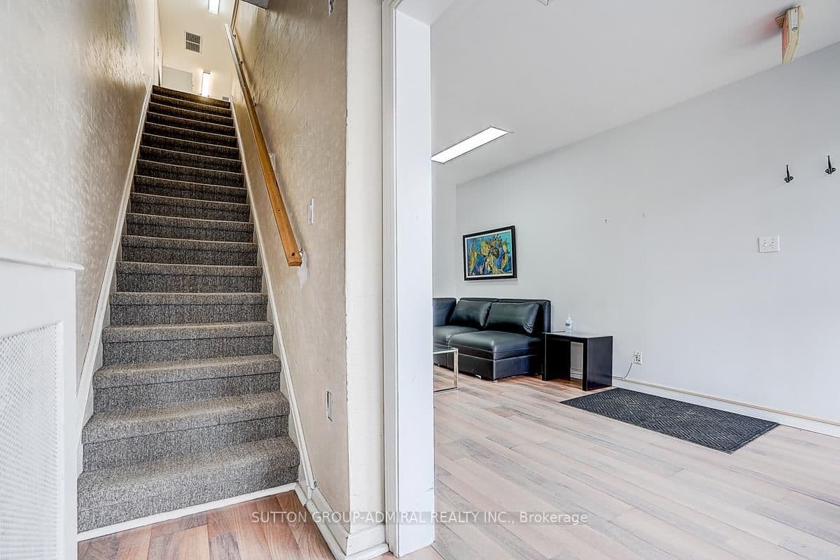 1184 Eglinton Avenue W thumbnail 14