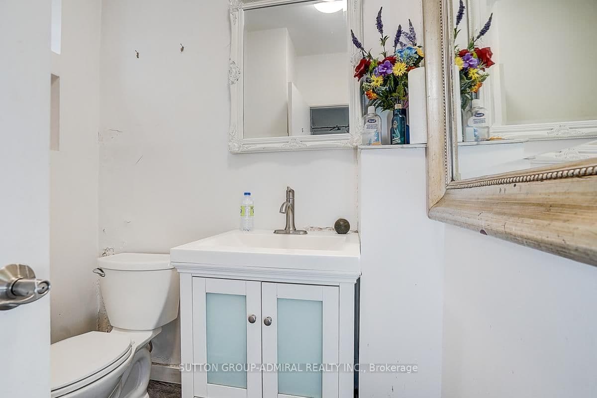 1184 Eglinton Avenue W thumbnail 22