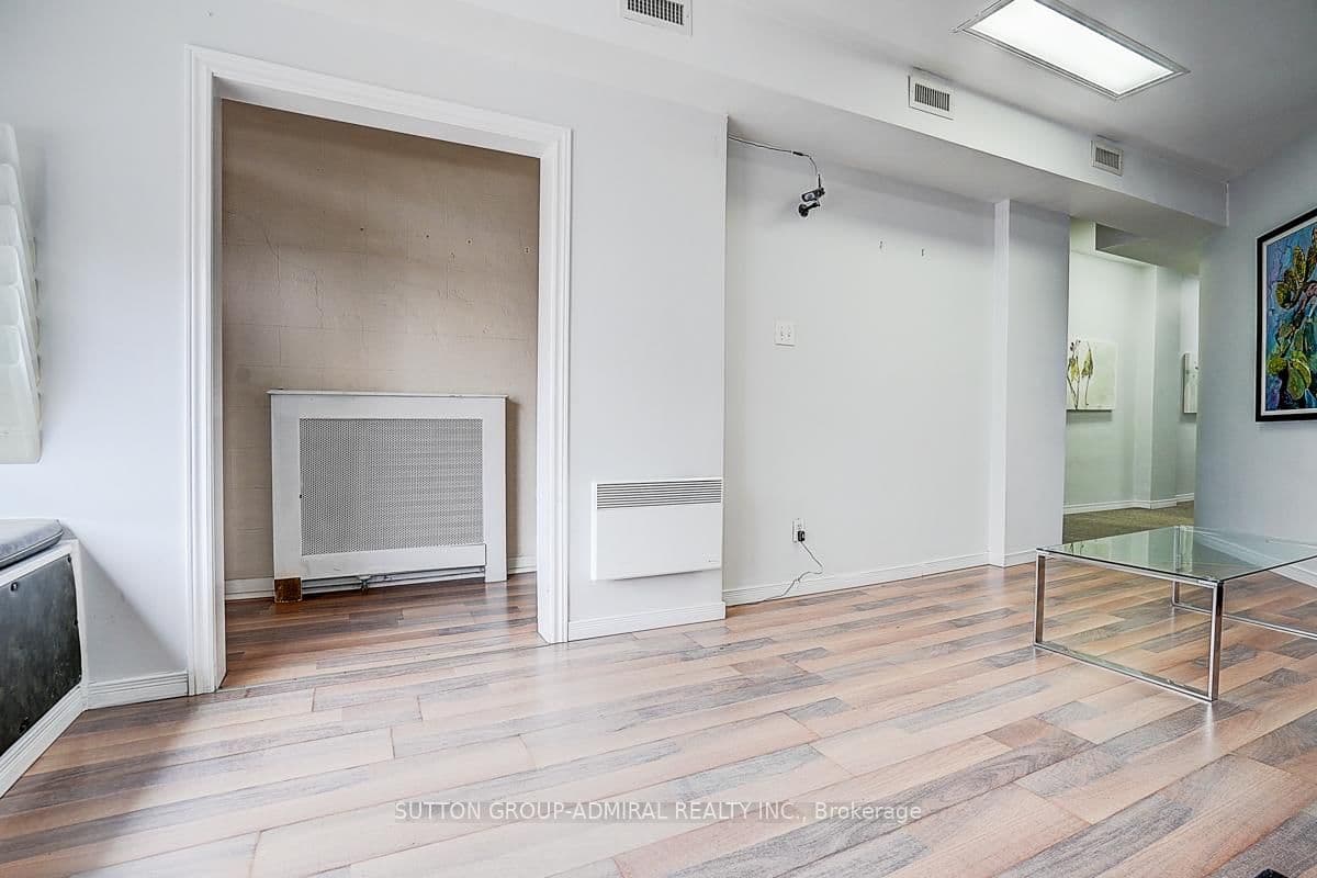 1184 Eglinton Avenue W thumbnail 6