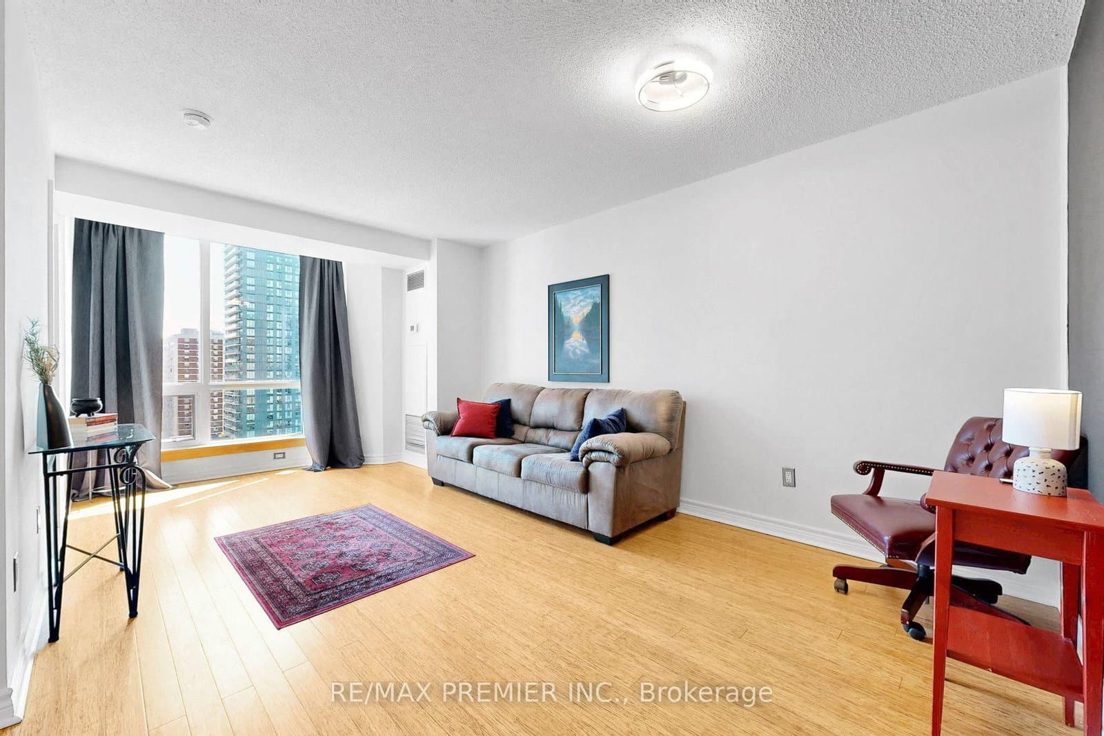 1055 Bay Street, Unit 1804 thumbnail 4