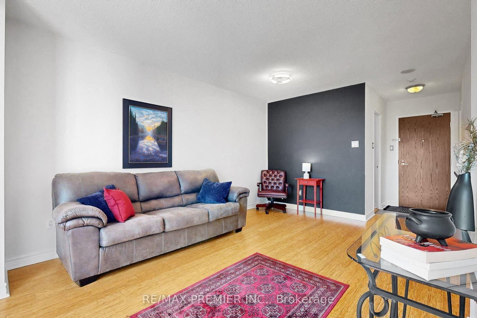 1055 Bay Street, Unit 1804 thumbnail 9