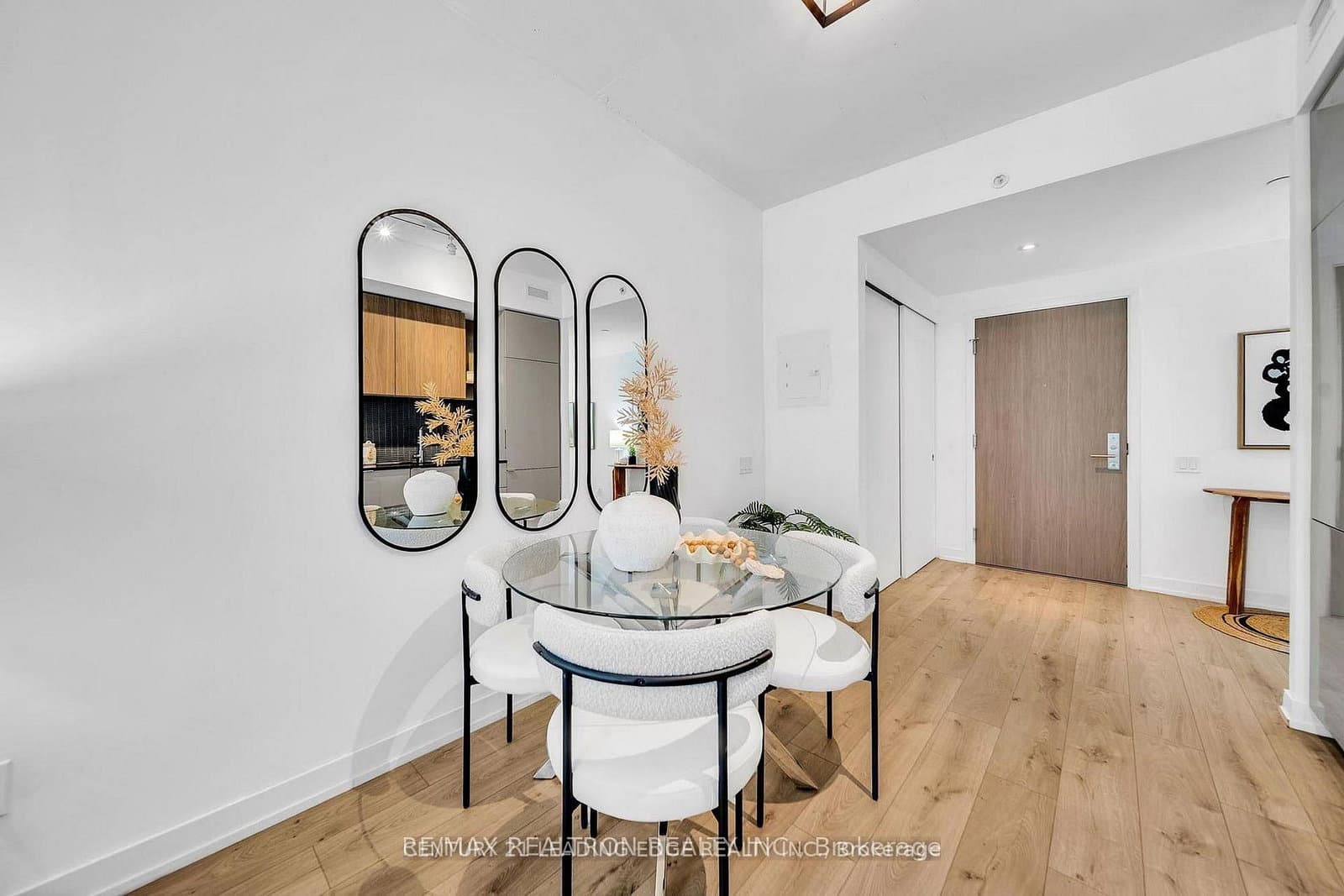161 Roehampton Avenue, Unit 603 thumbnail 4