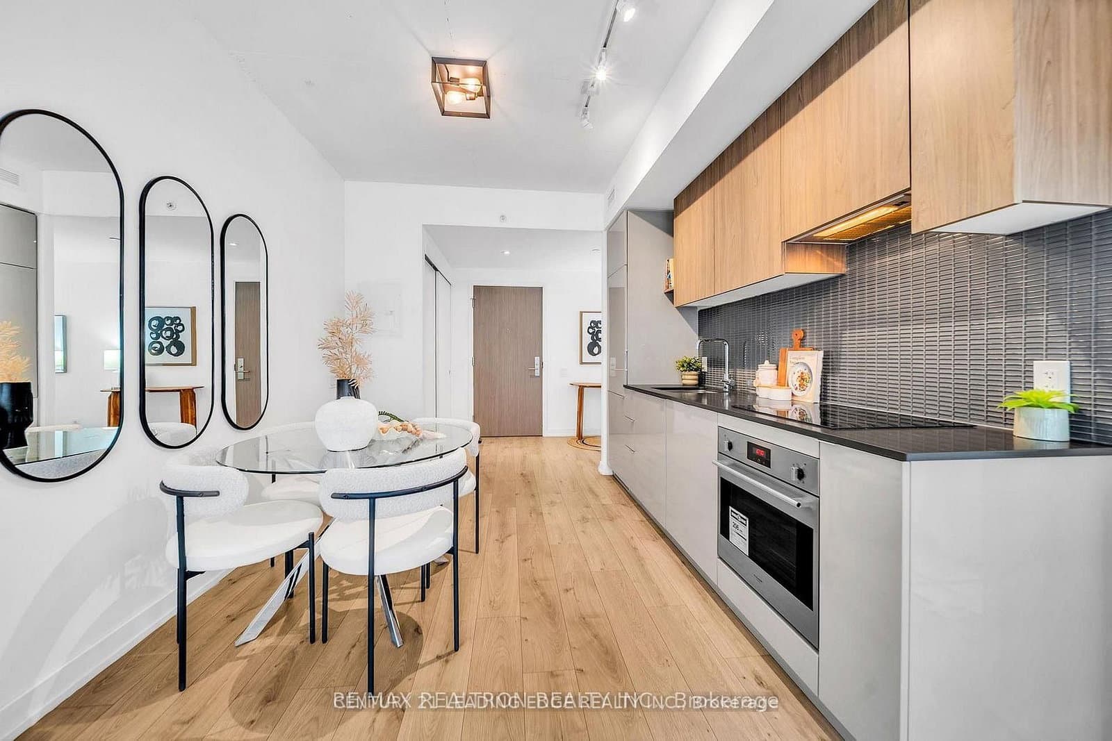 161 Roehampton Avenue, Unit 603 thumbnail 9