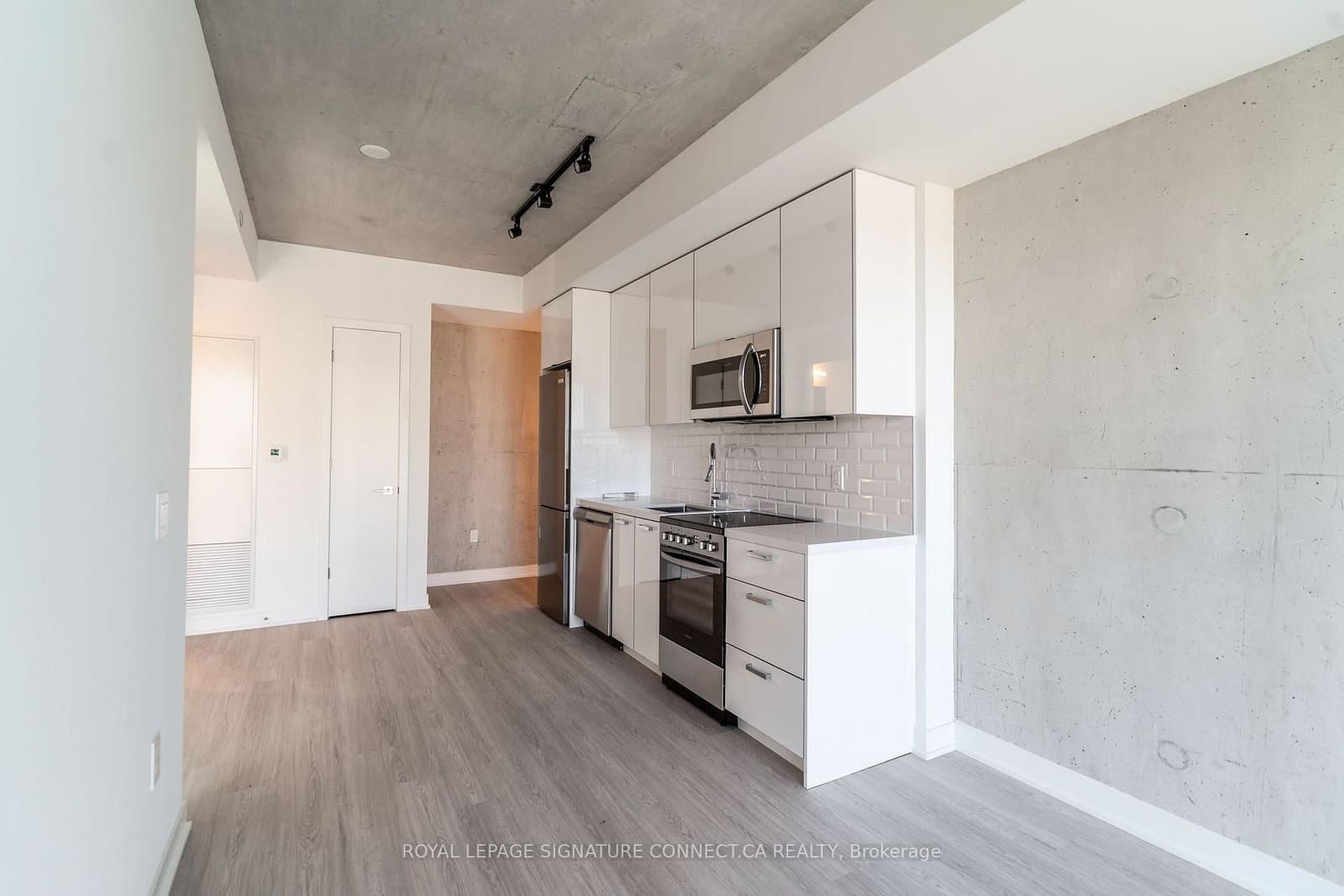 284 King Street E, Unit 2107 thumbnail 3