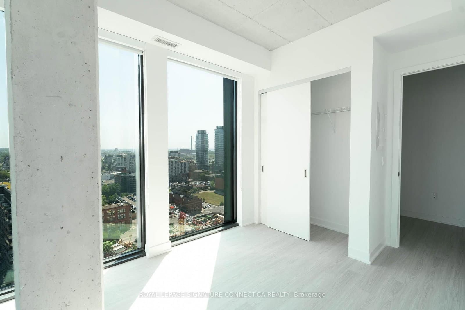 284 King Street E, Unit 2107 thumbnail 9