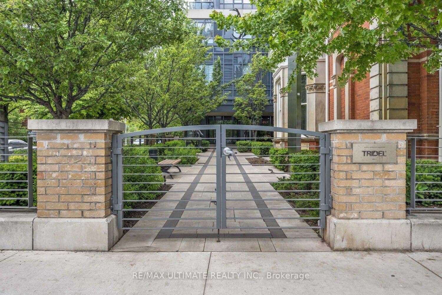 28 Linden Street, Unit 404 thumbnail 4
