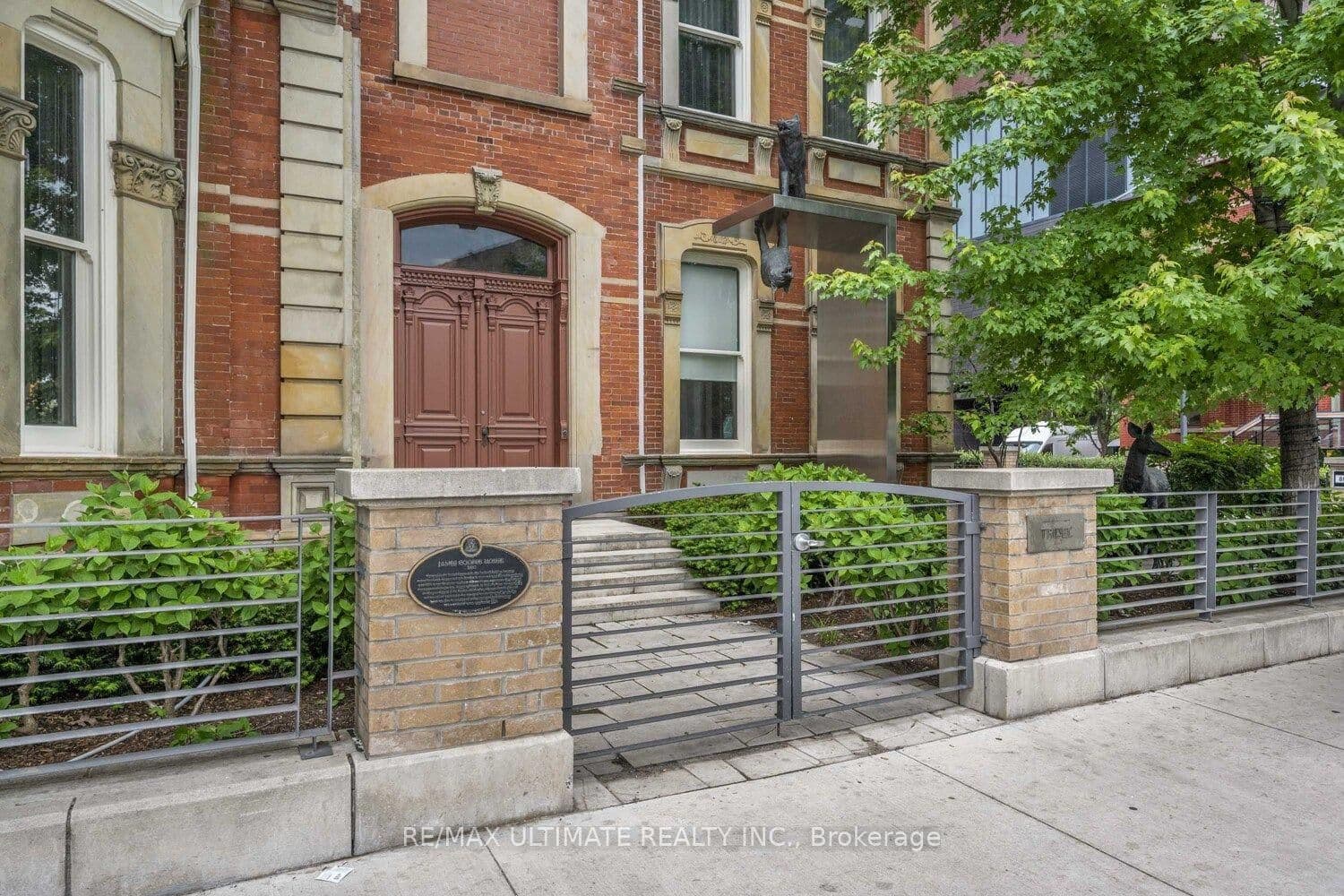 28 Linden Street, Unit 404 thumbnail 5