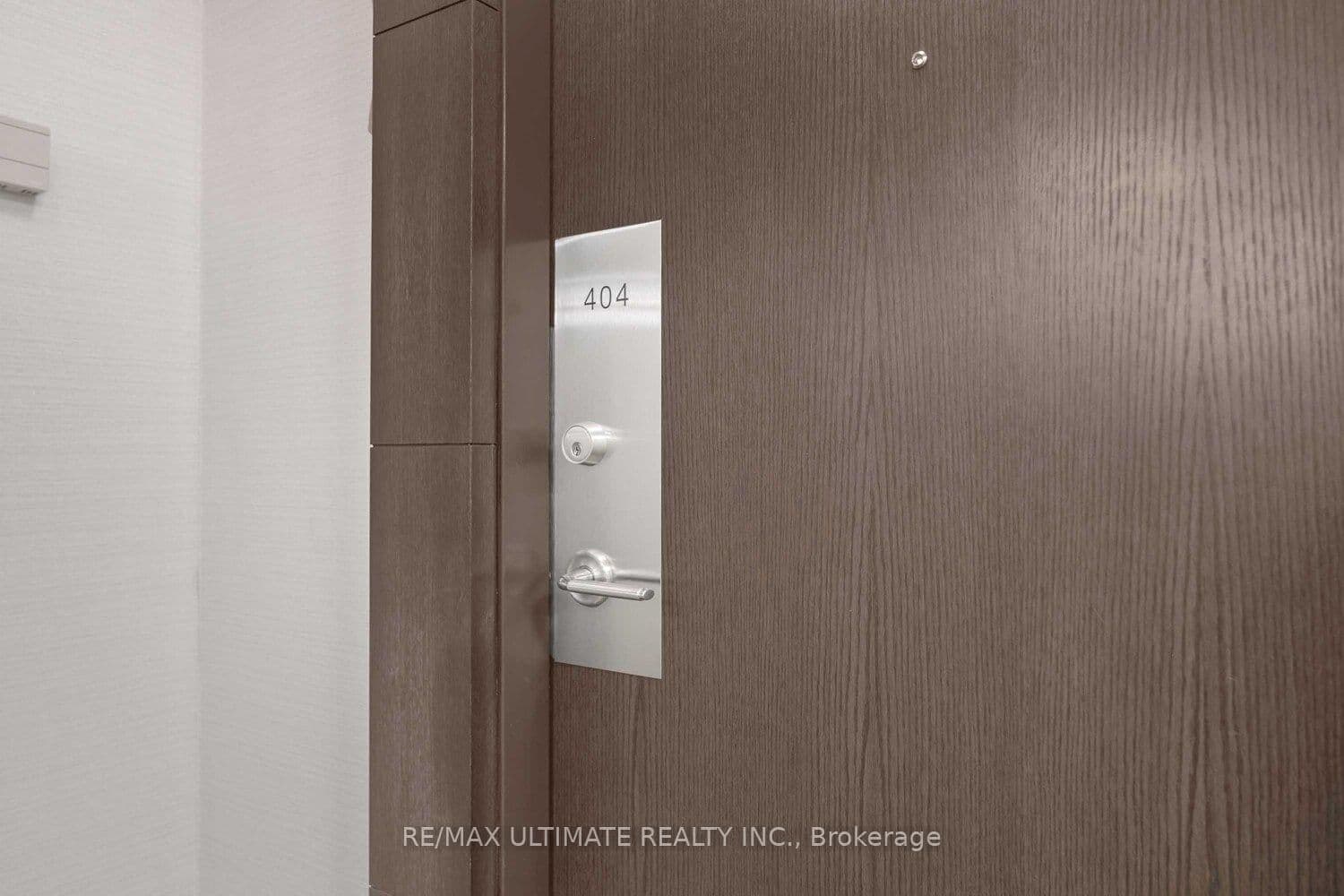 28 Linden Street, Unit 404 thumbnail 6