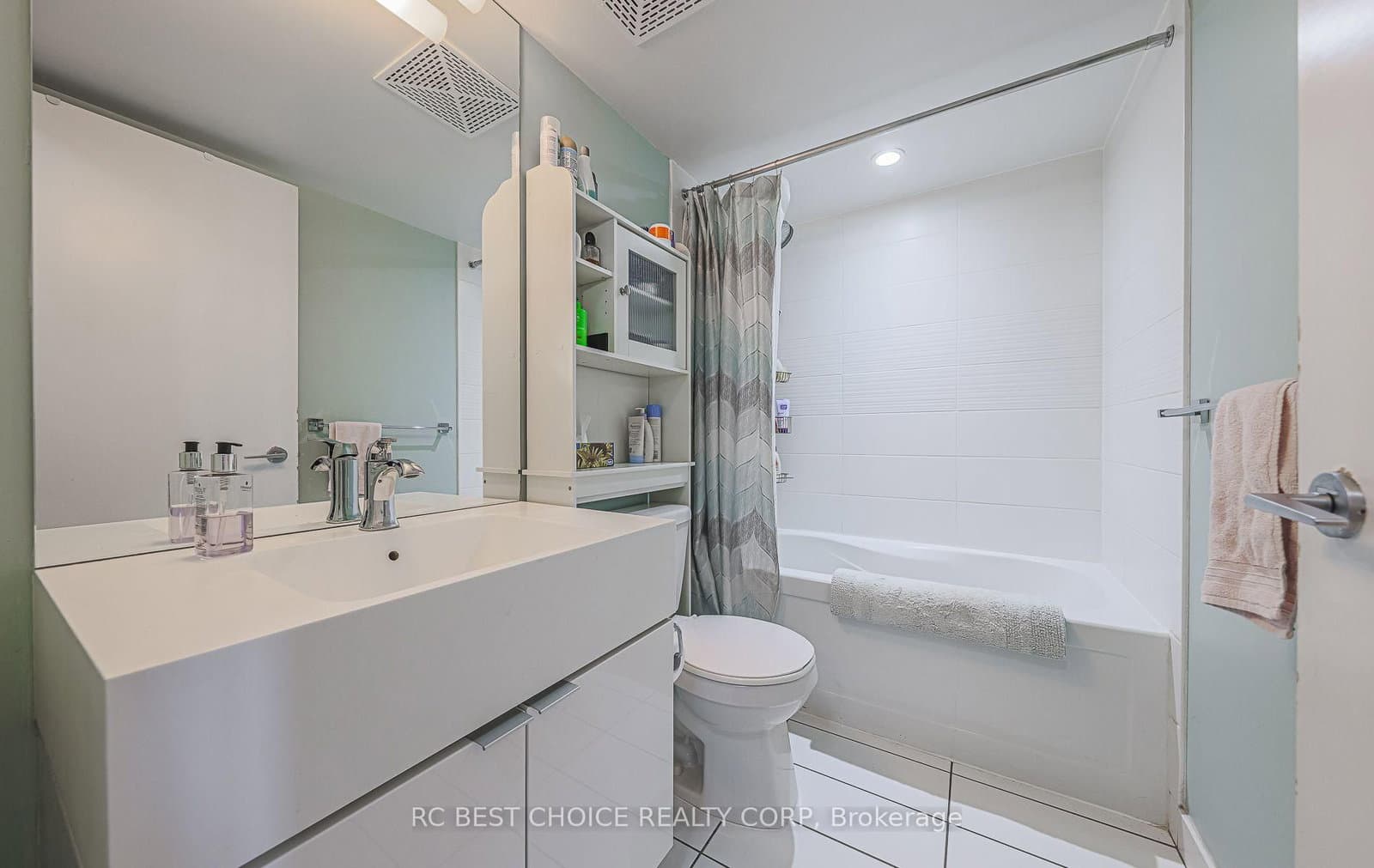 21 Iceboat Terrace N, Unit 1501 thumbnail 13
