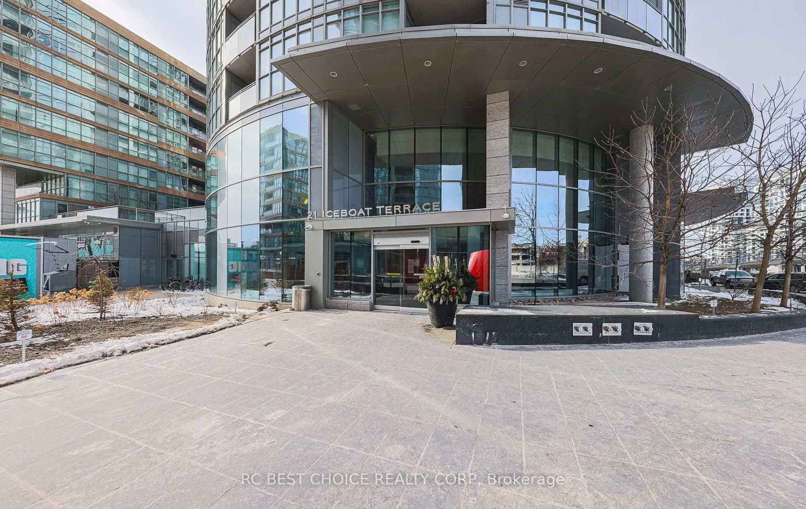 21 Iceboat Terrace N, Unit 1501 thumbnail 3