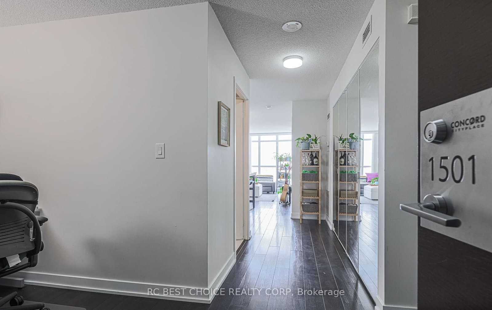 21 Iceboat Terrace N, Unit 1501 thumbnail 7