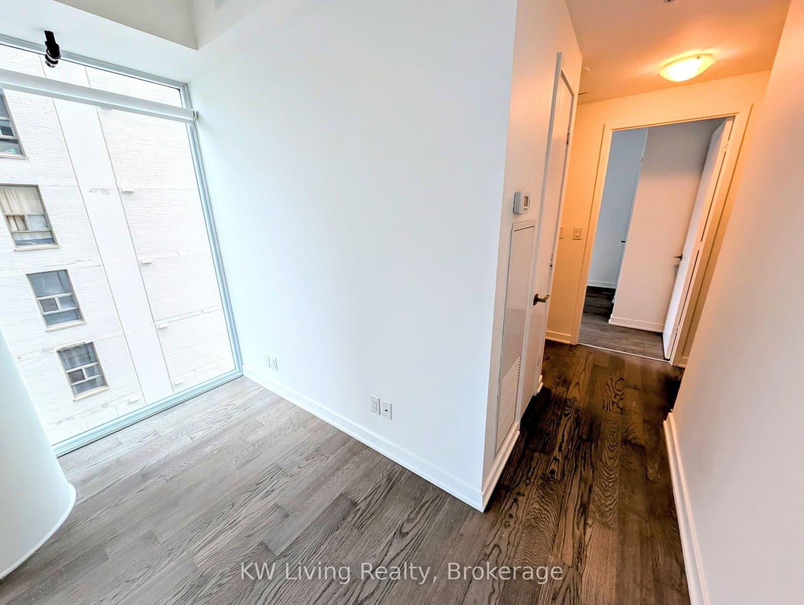 17 Dundonald Street, Unit 501 thumbnail 17