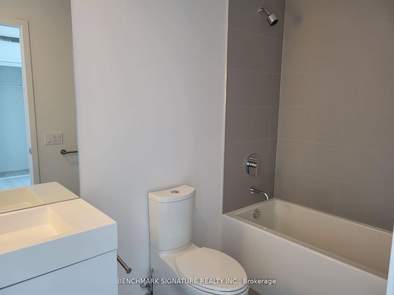 33 Helendale Avenue, Unit 2903 thumbnail 10