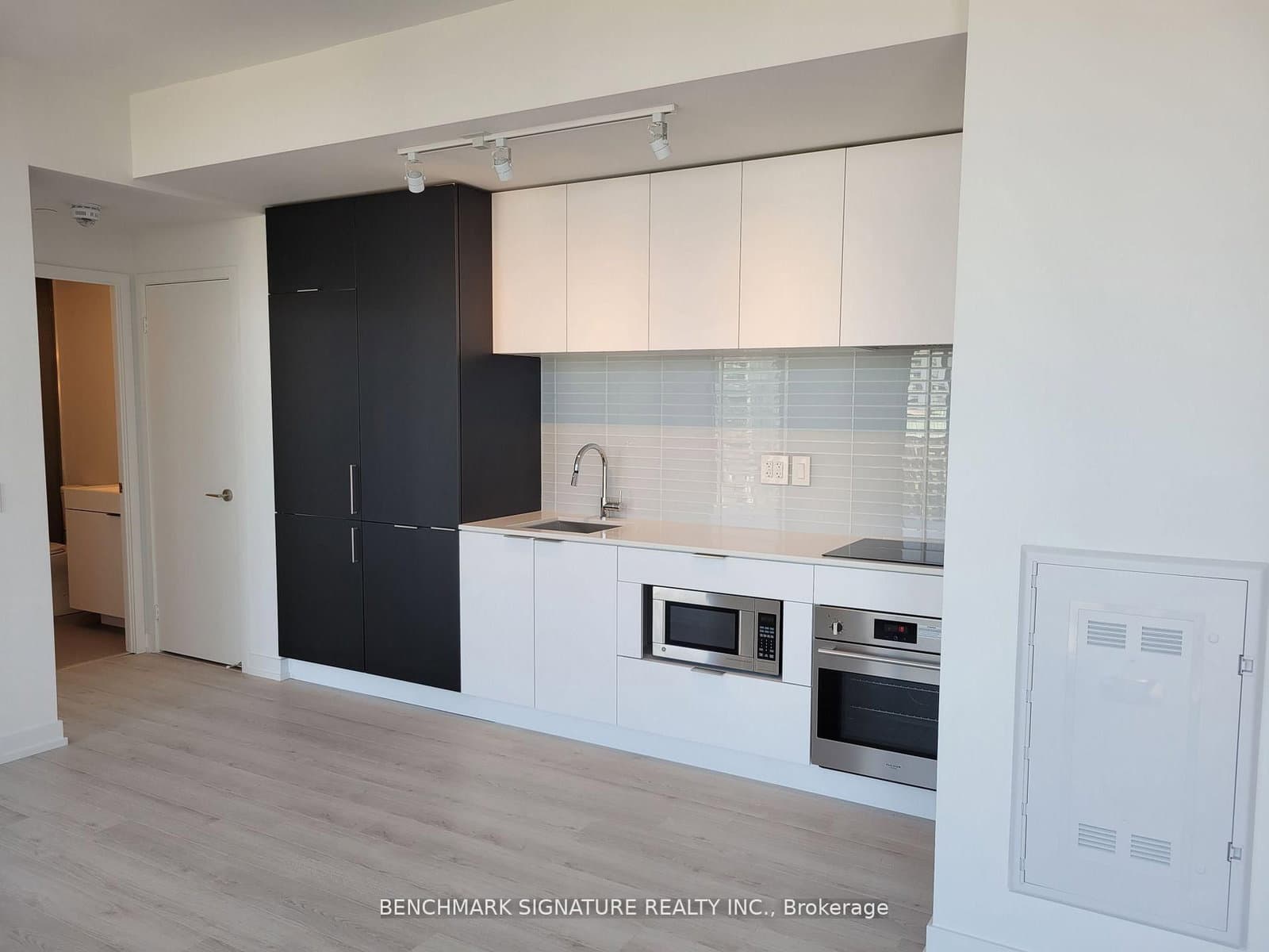 33 Helendale Avenue, Unit 2903 thumbnail 4