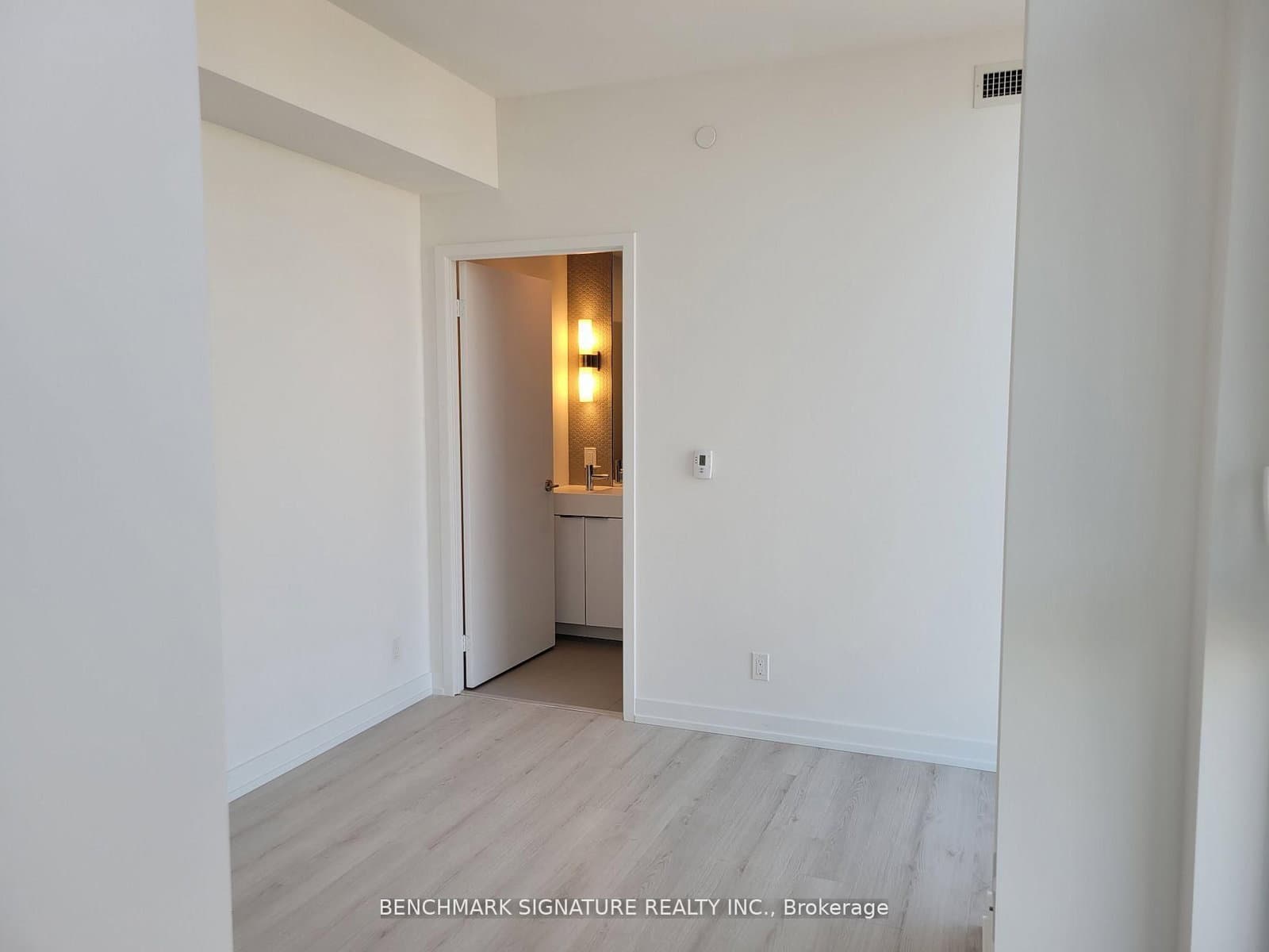 33 Helendale Avenue, Unit 2903 thumbnail 8