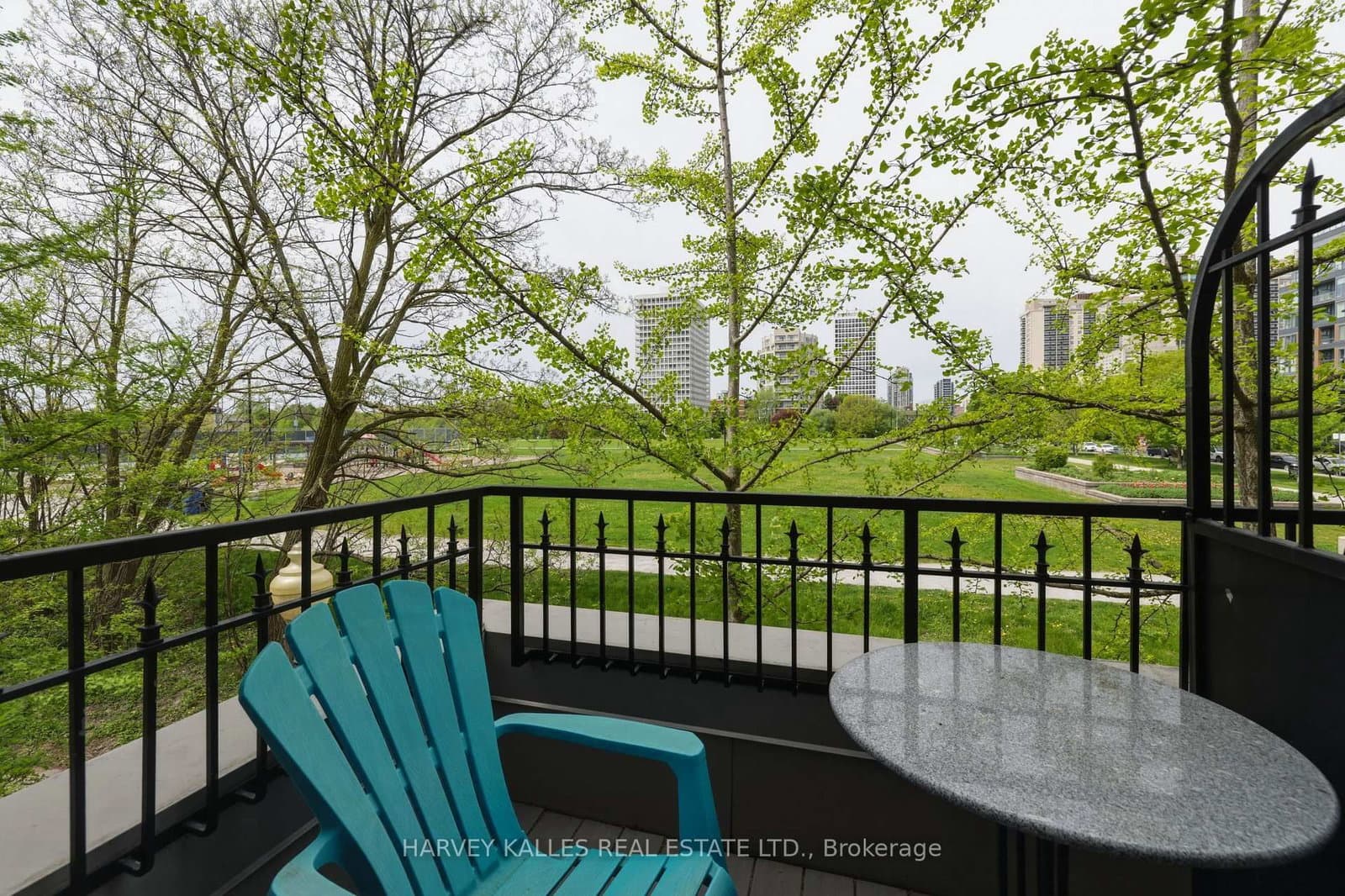 260 Russell Hill Road, Unit 21 thumbnail 17