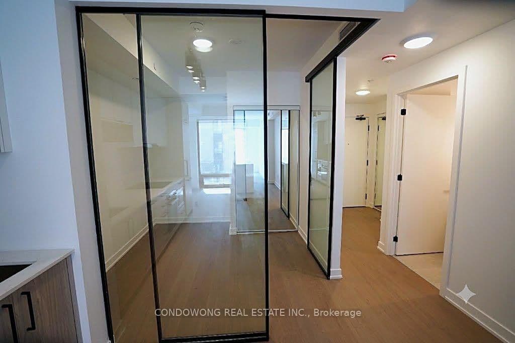 91 Montclair Avenue, Unit 502 thumbnail 8