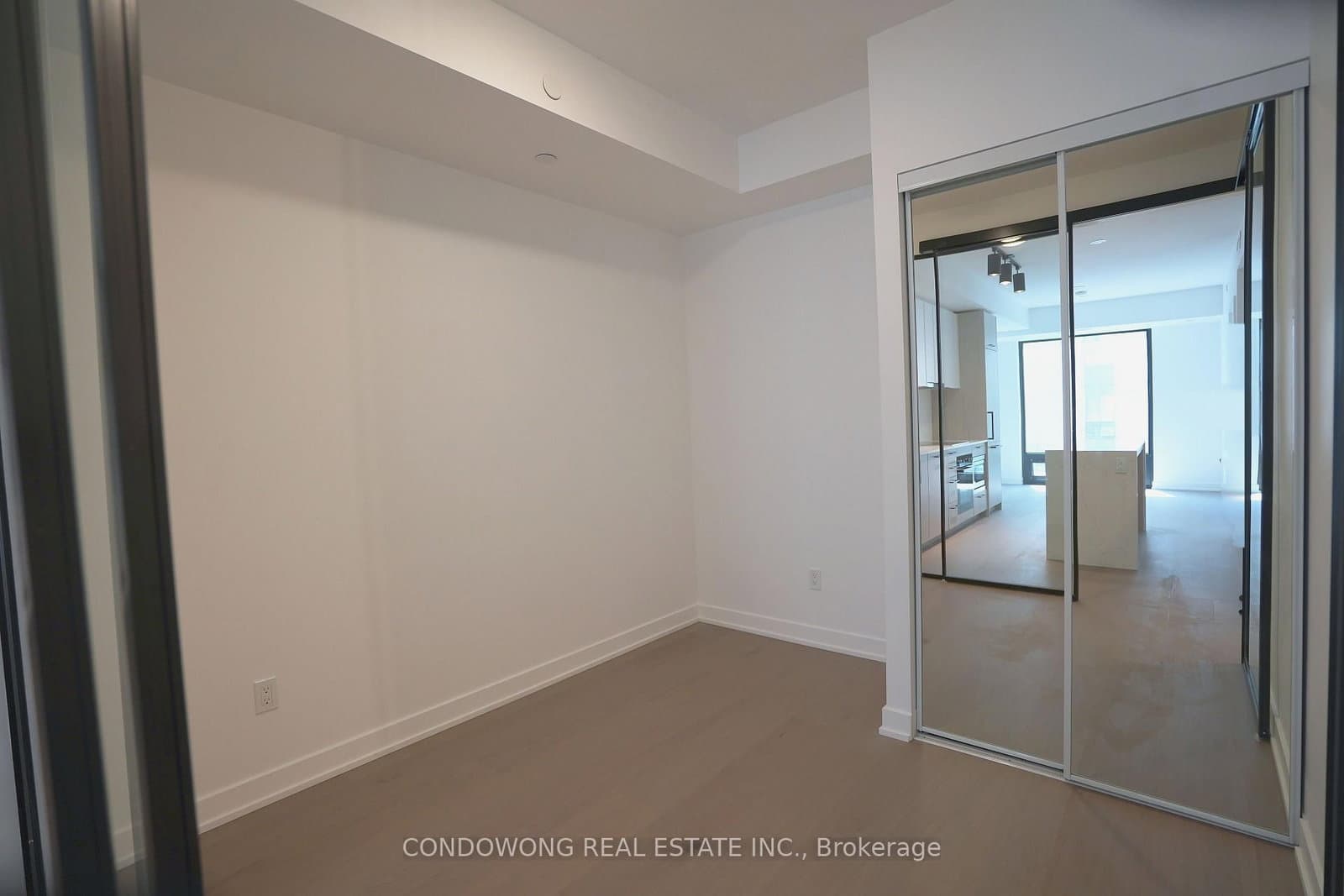 91 Montclair Avenue, Unit 502 thumbnail 9