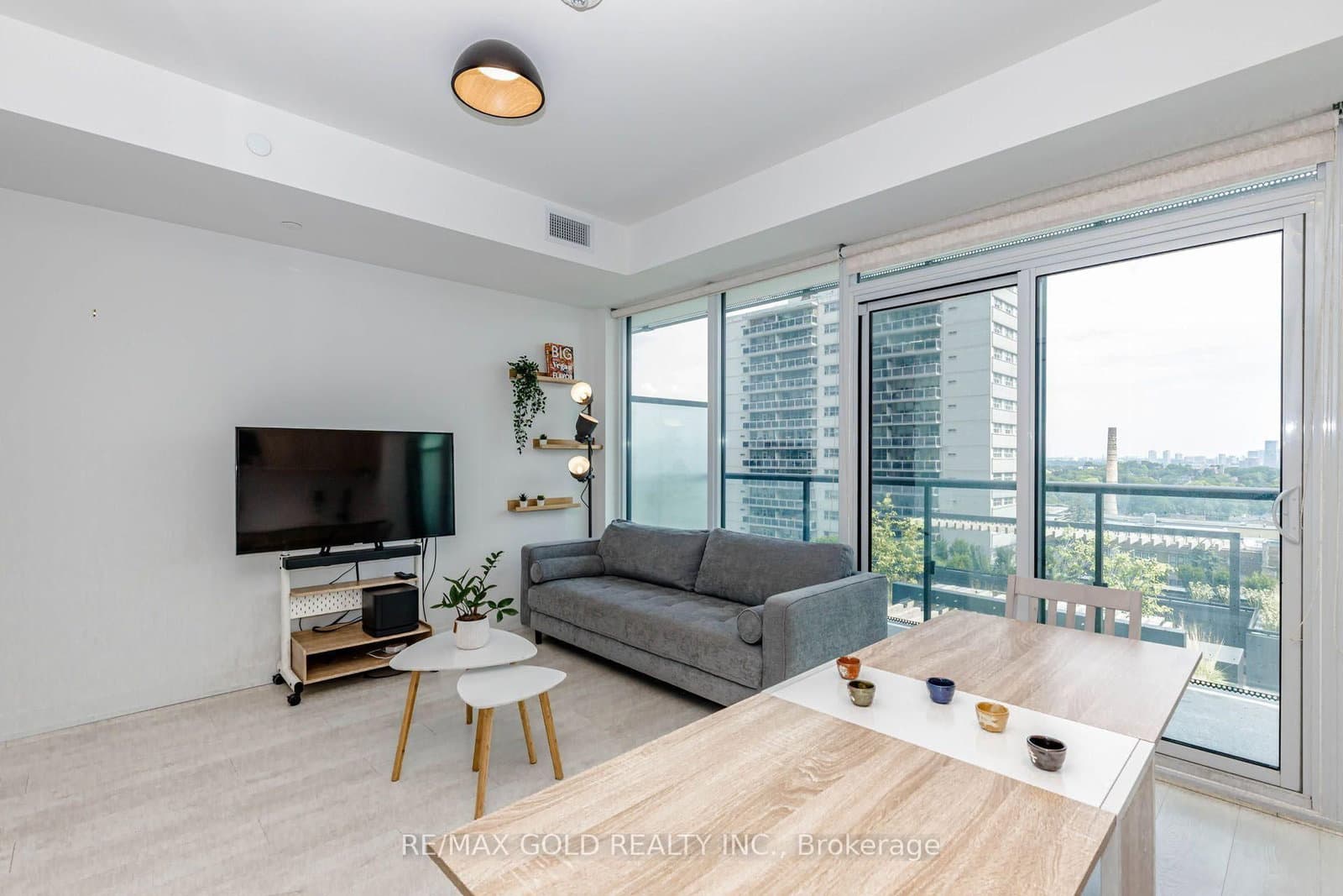127 Broadway Avenue, Unit 1011 thumbnail 15