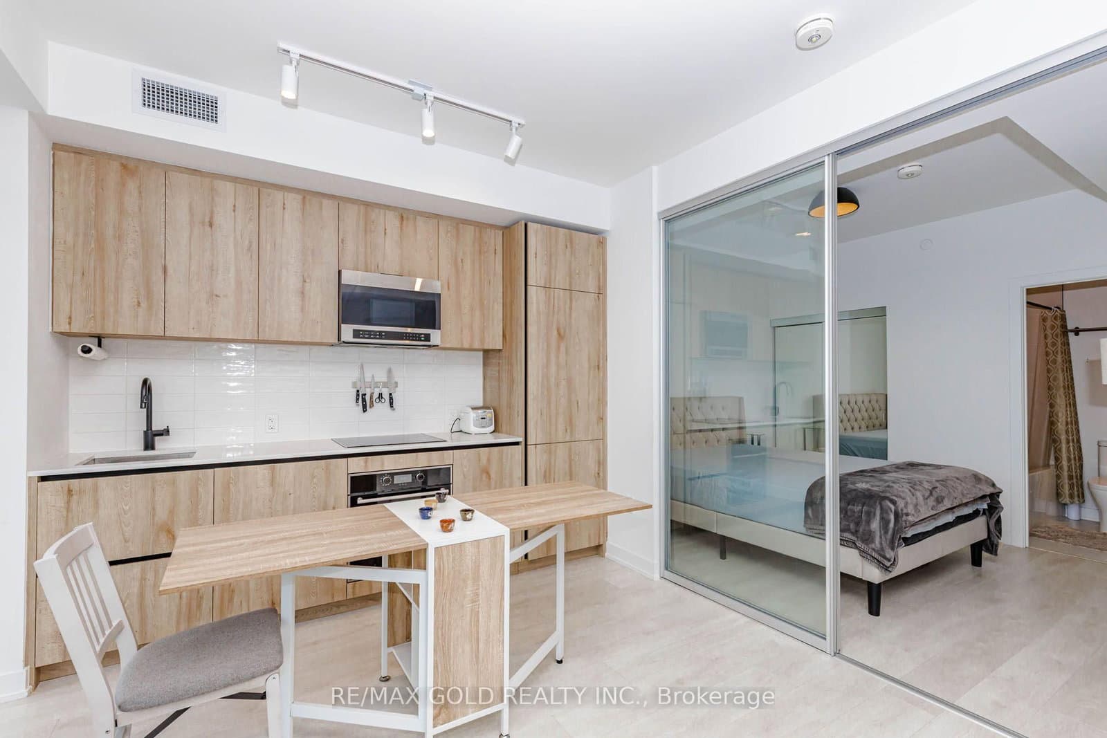 127 Broadway Avenue, Unit 1011 thumbnail 17