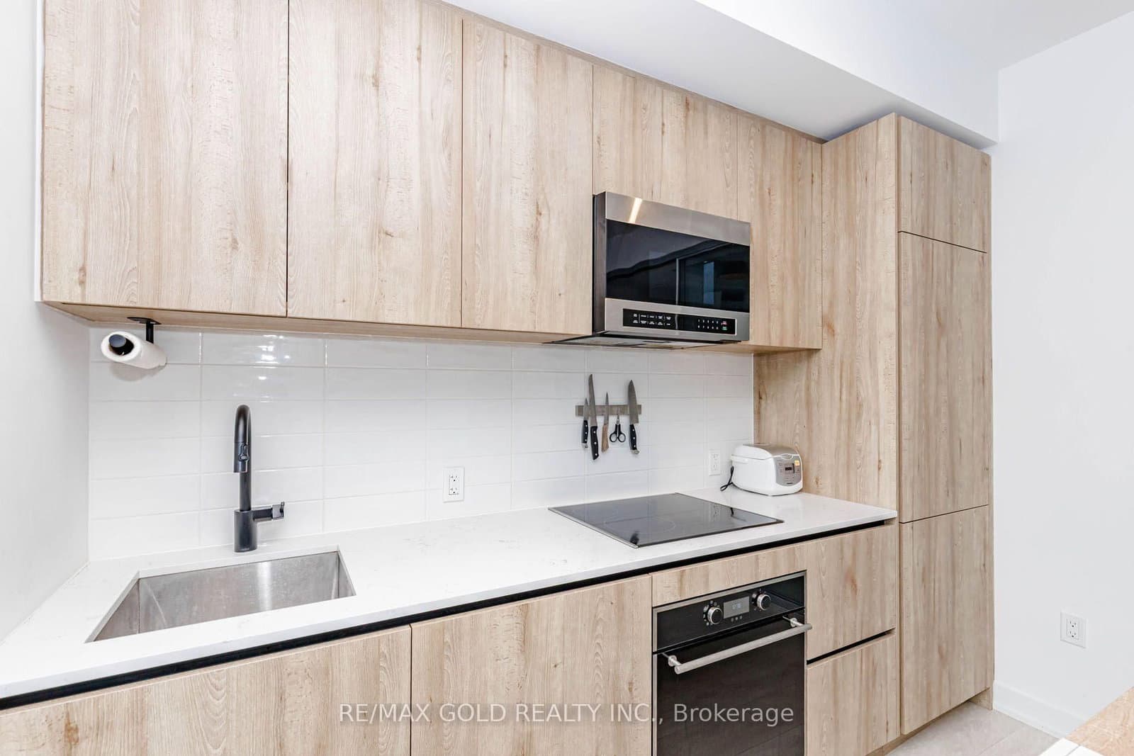 127 Broadway Avenue, Unit 1011 thumbnail 21