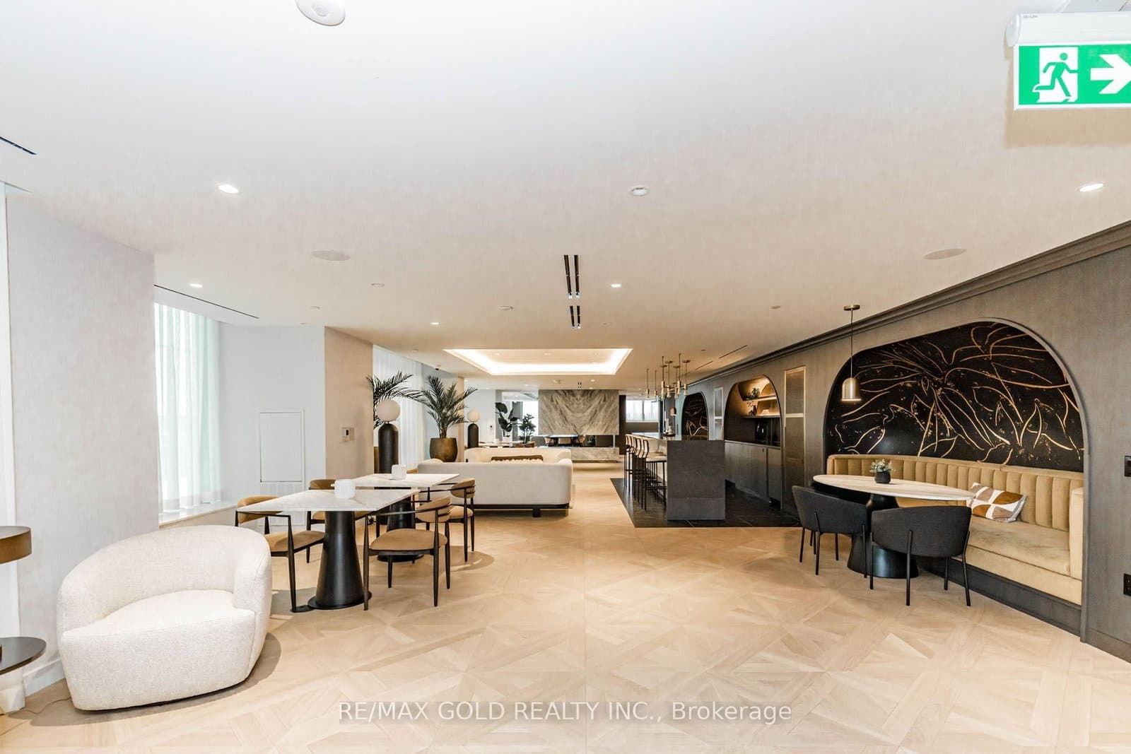 127 Broadway Avenue, Unit 1011 thumbnail 36